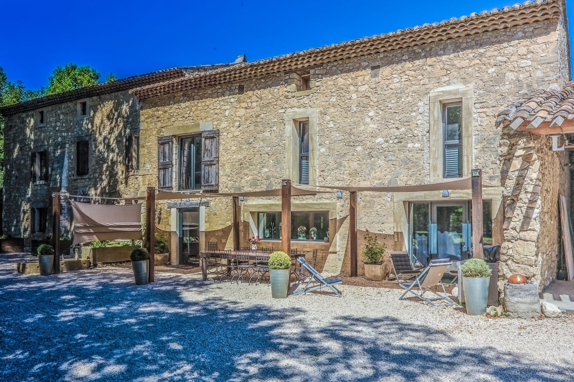 maison de luxe 11 Pièces en vente sur PERNES LES FONTAINES (84210)