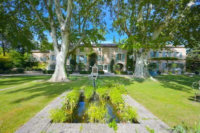 Vente Maison de luxe Saint-Rémy-de-Provence 15 Pièces 888 m²