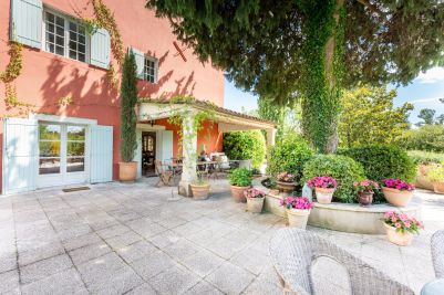 Sale Luxury house Maillane 8&nbsp;Rooms 210&nbsp;m²