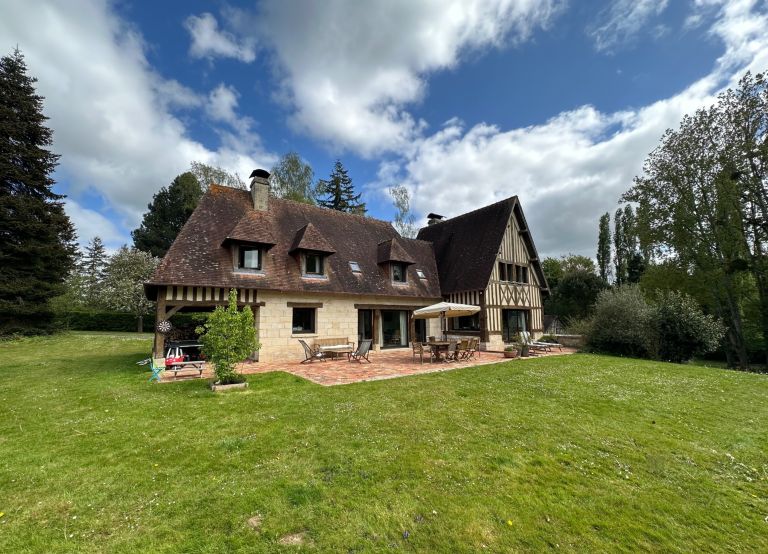 maison de luxe 12 Pièces en location saisonnière sur TOURGEVILLE (14800)
