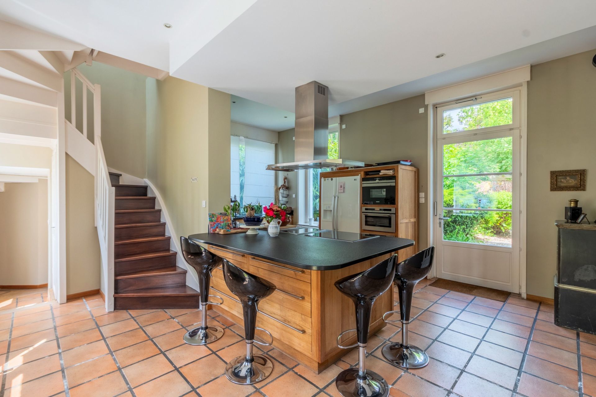 luxury house 8 Rooms for sale on ESCOBECQUES (59320)