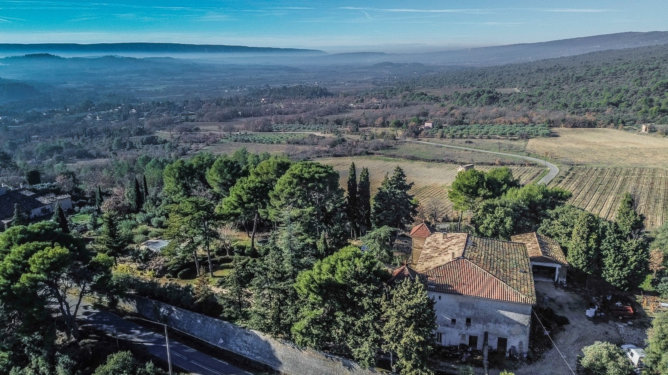 luxury house 21 Rooms for sale on ST SATURNIN LES APT (84490)