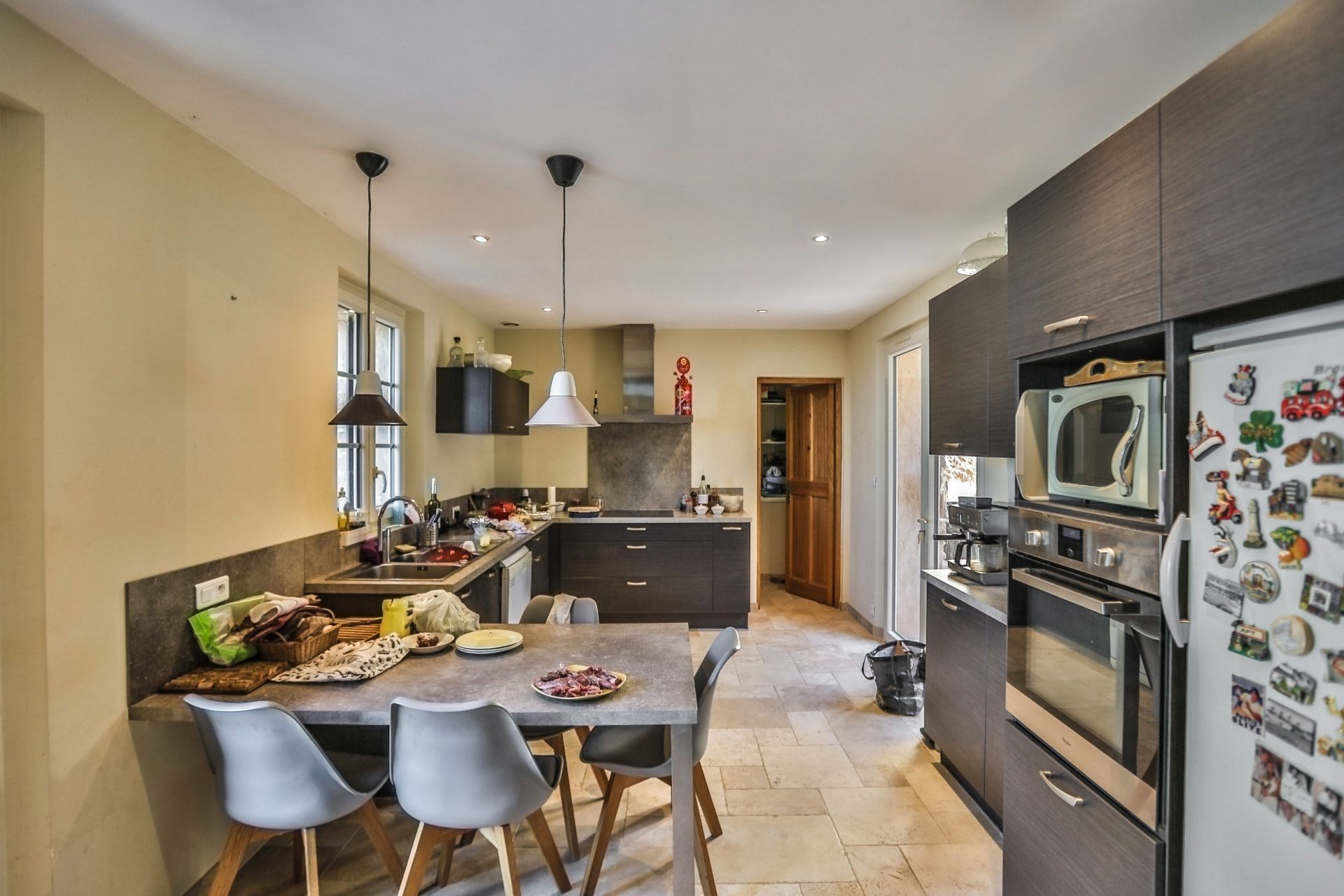 luxury house 21 Rooms for sale on ST SATURNIN LES APT (84490)