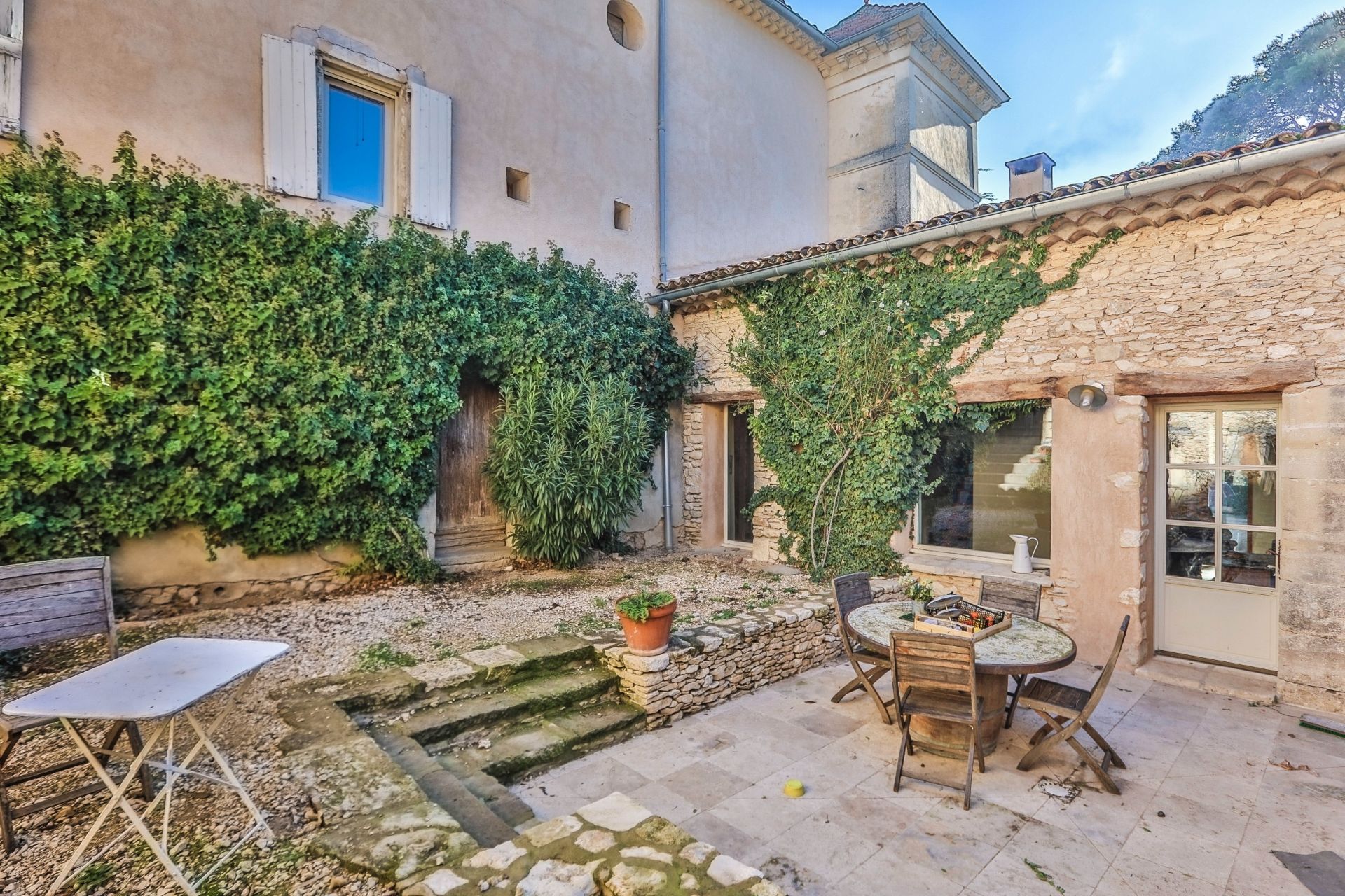 maison de luxe 21 Pièces en vente sur ST SATURNIN LES APT (84490)