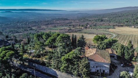 Sale Luxury house Saint-Saturnin-lès-Apt 21 Rooms 500 m²