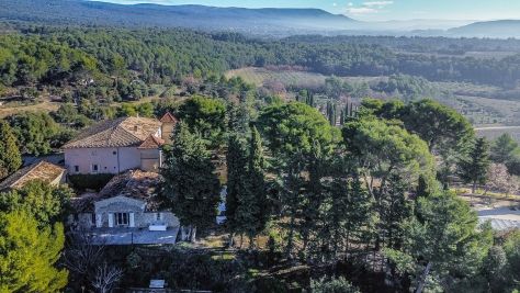 Sale Luxury house Saint-Saturnin-lès-Apt 21 Rooms 500 m²