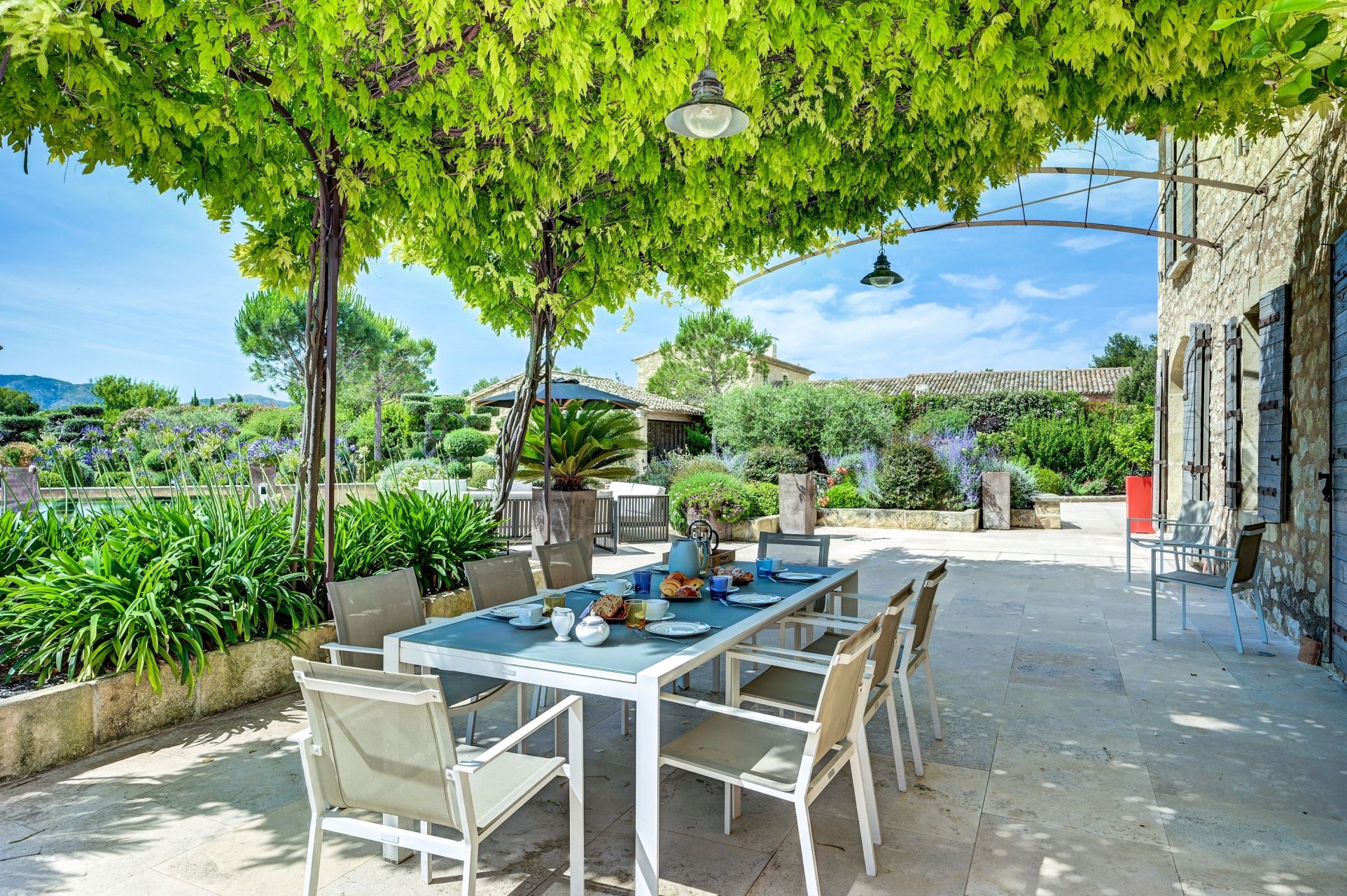 mas 7 Rooms for seasonal rent on ST REMY DE PROVENCE (13210)