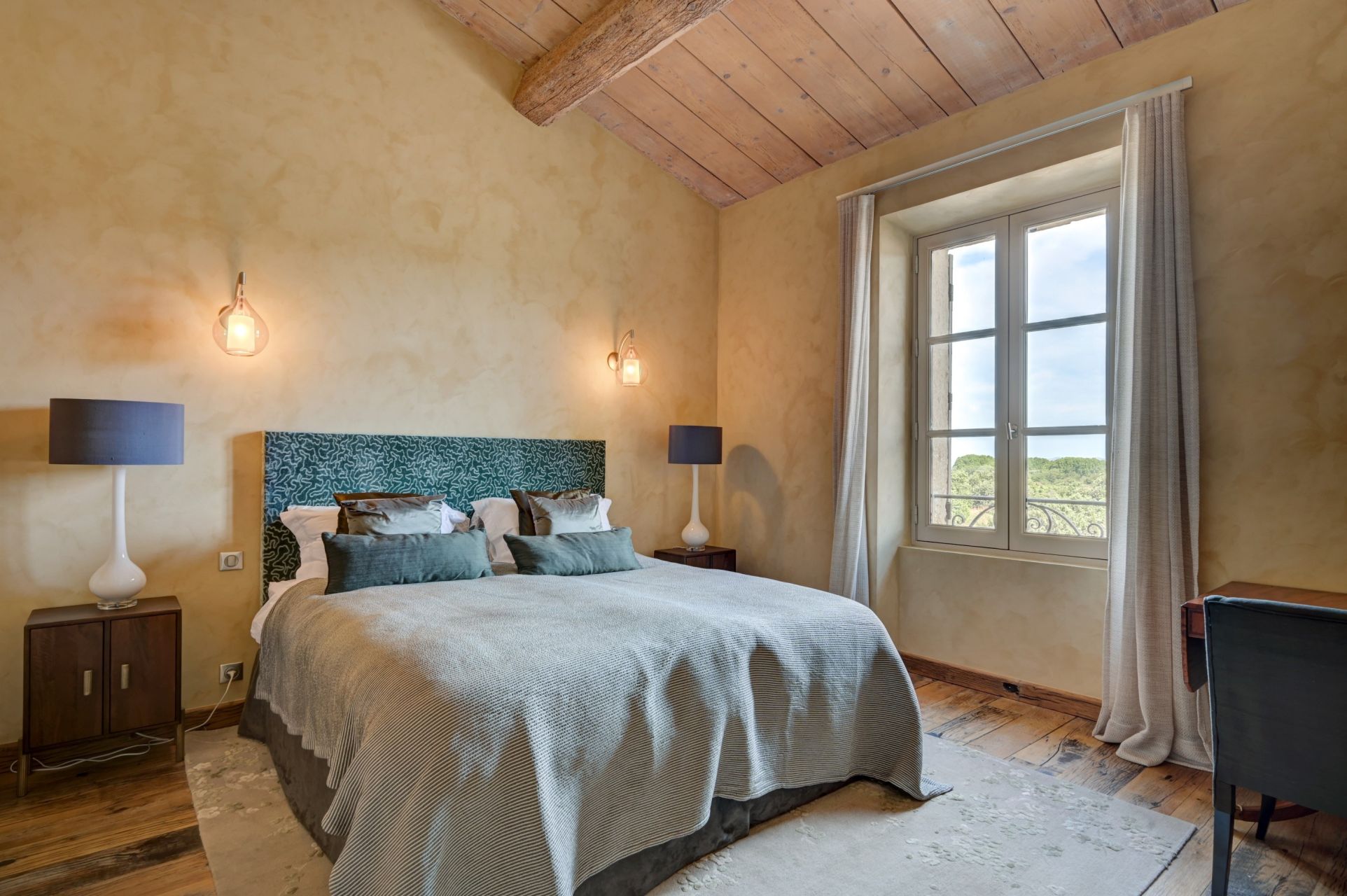 mas 7 Rooms for seasonal rent on ST REMY DE PROVENCE (13210)