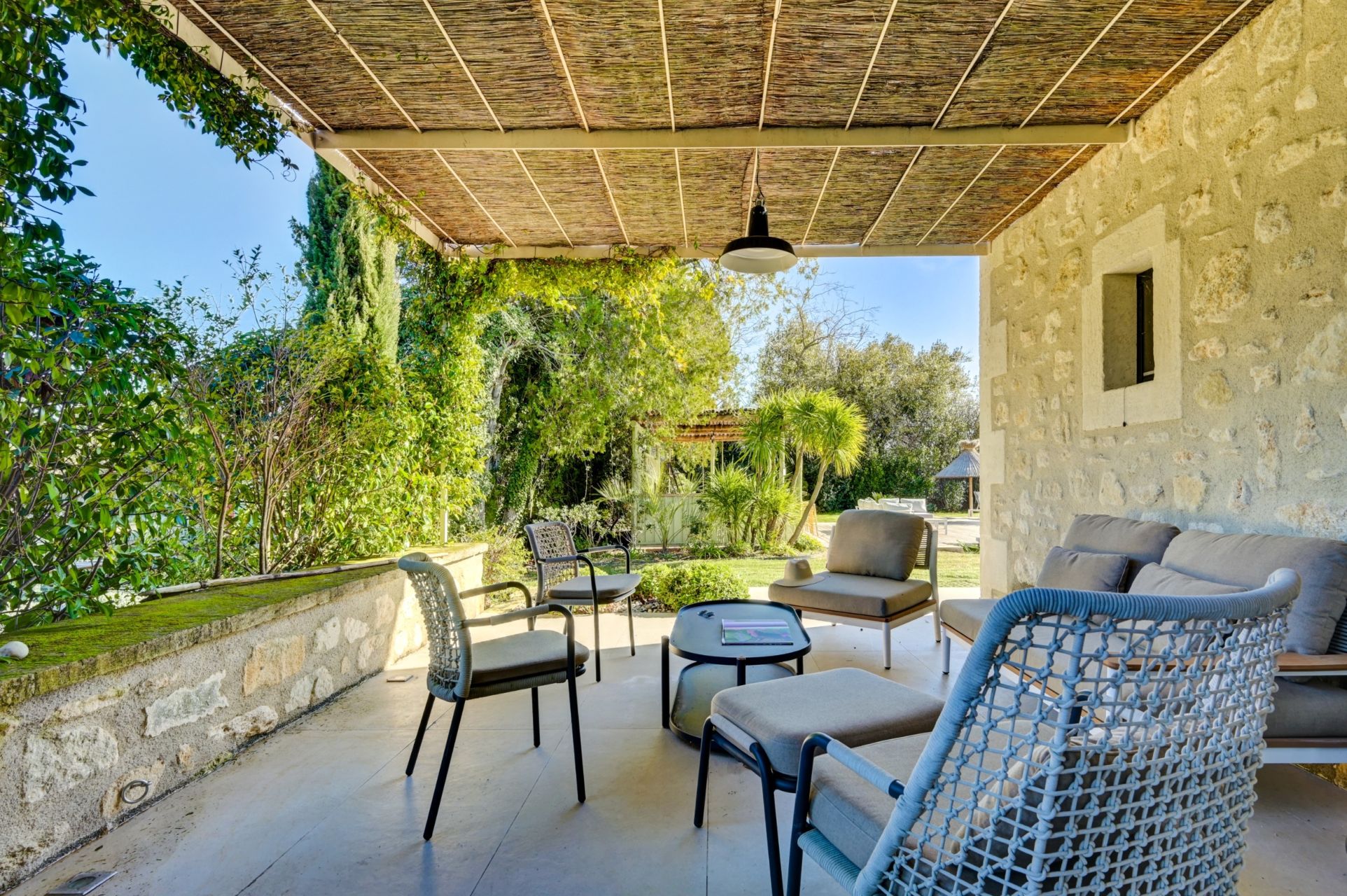 luxury house 6 Rooms for seasonal rent on ST REMY DE PROVENCE (13210)