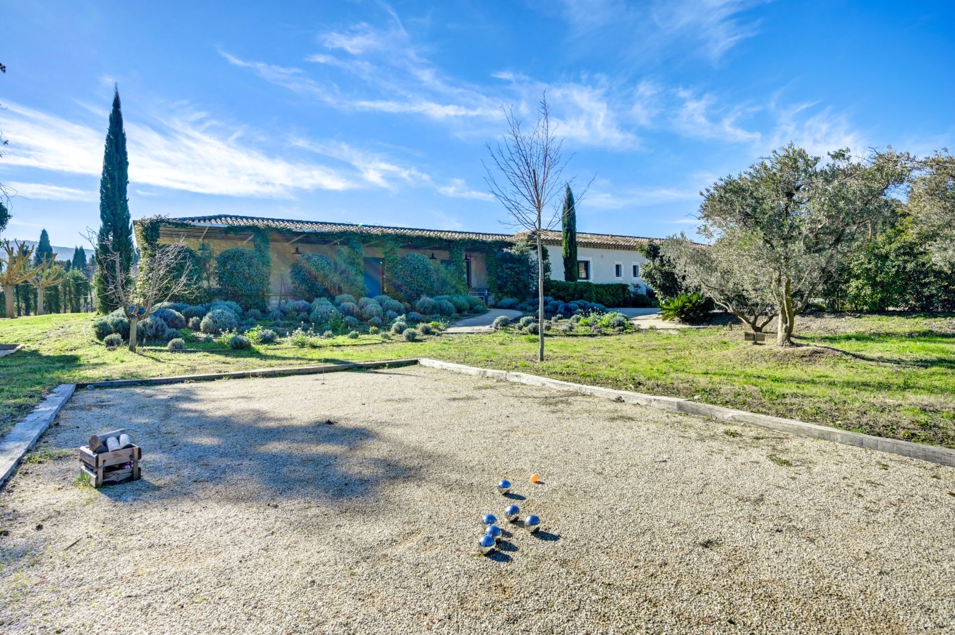 luxury house 6 Rooms for seasonal rent on ST REMY DE PROVENCE (13210)