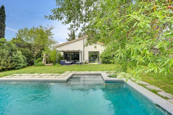 Sale Luxury house Bouc-Bel-Air 6 Rooms 230 m²