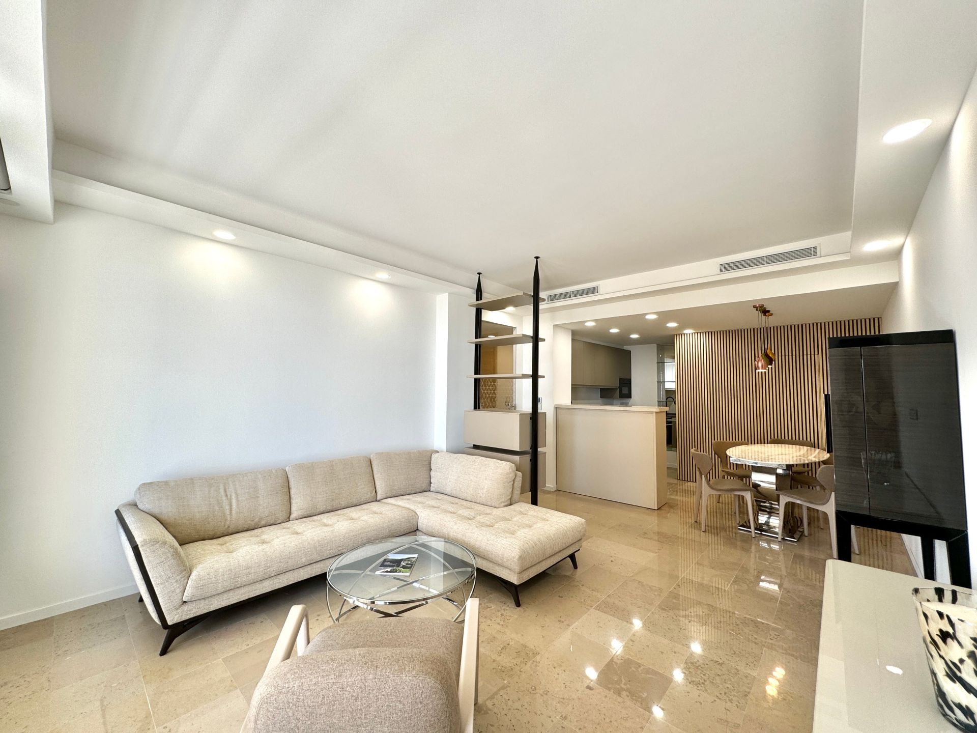 luxury apartment 4 Rooms for sale on MONACO (98000)