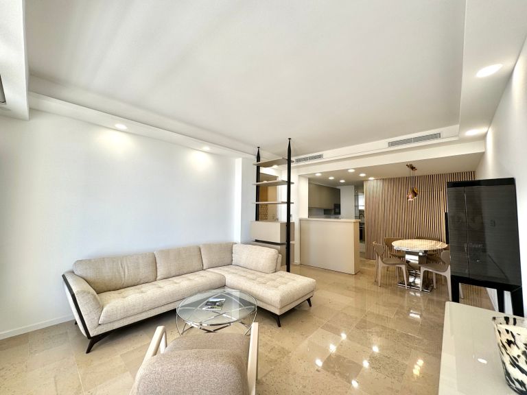 luxury apartment 4 Rooms for sale on MONACO (98000)