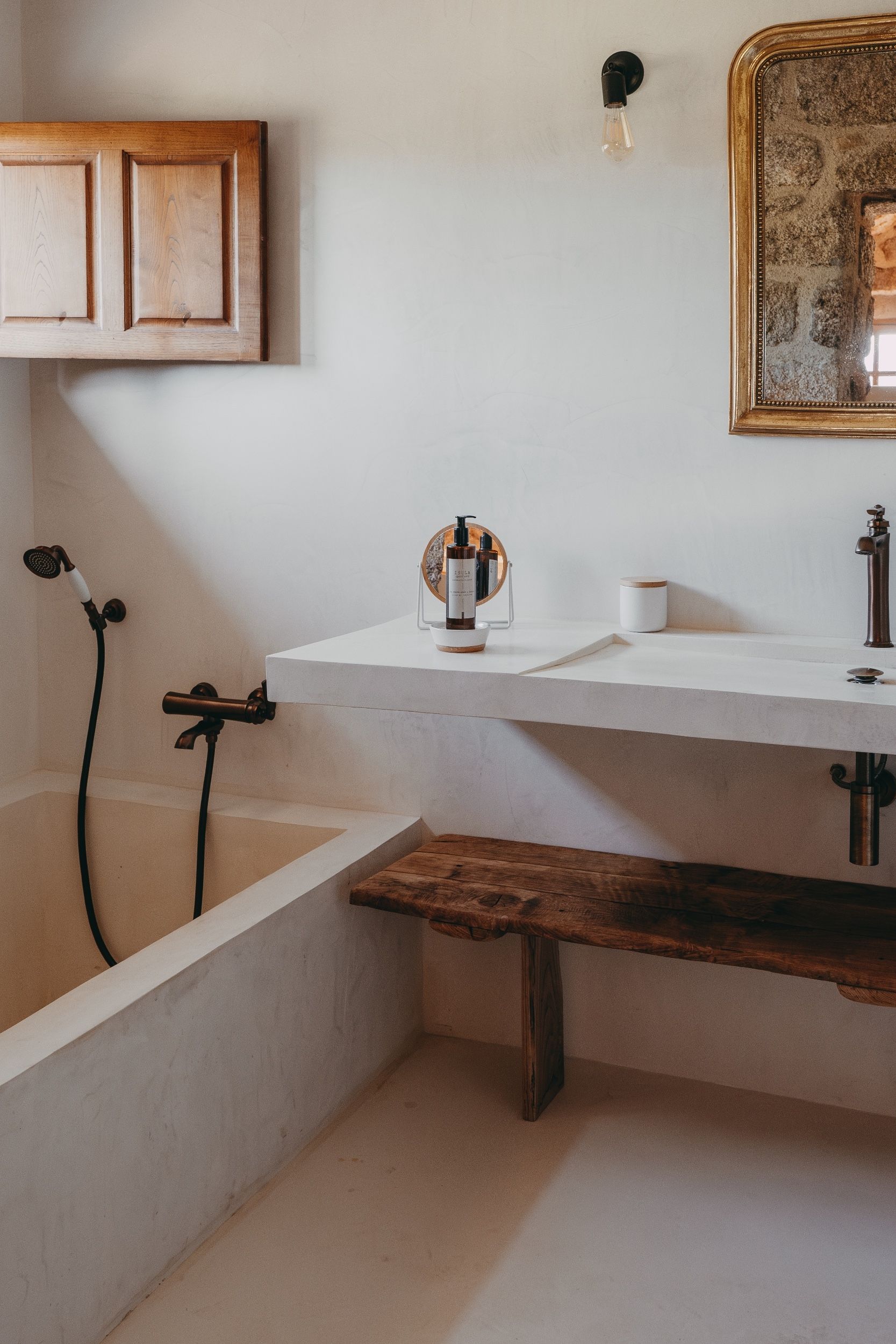 luxury house 6 Rooms for seasonal rent on SERRA DI FERRO (20140)