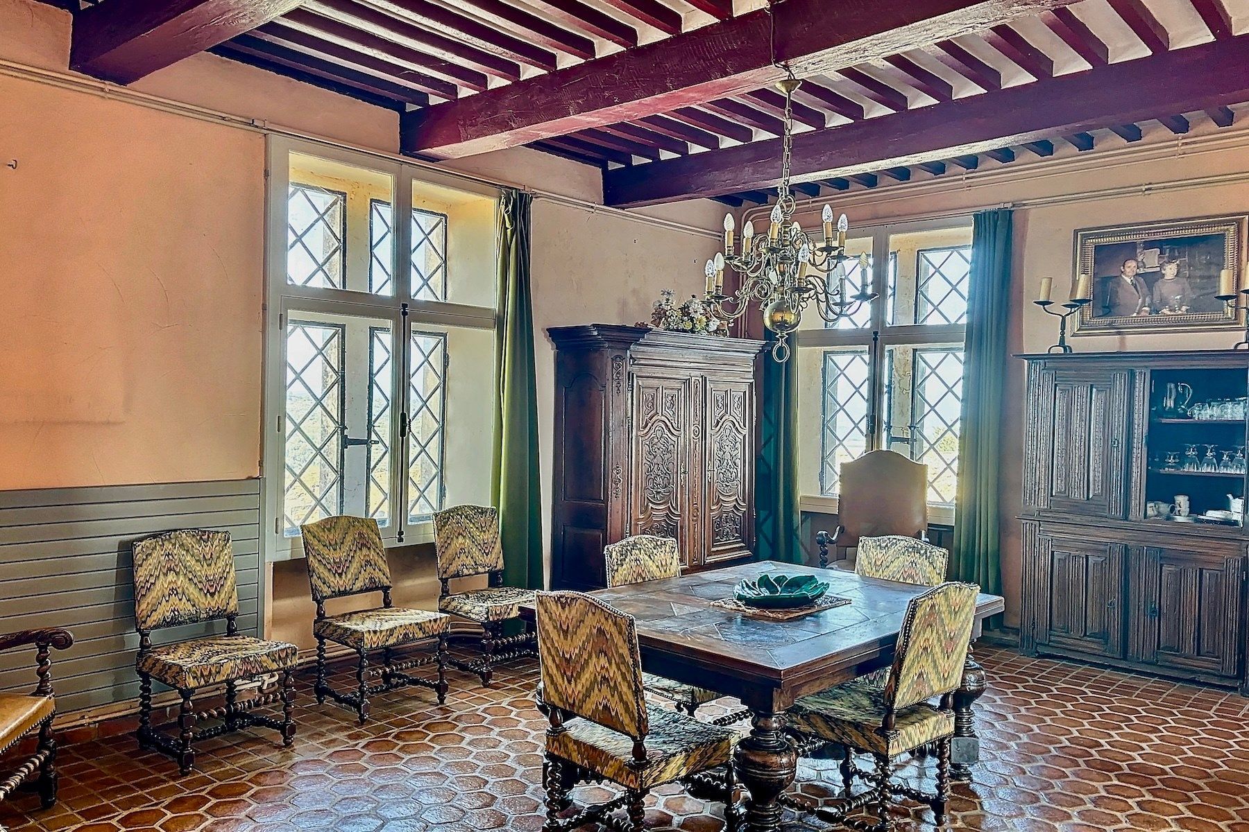 château 9 Pièces en vente sur PONT ST ESPRIT (30130)