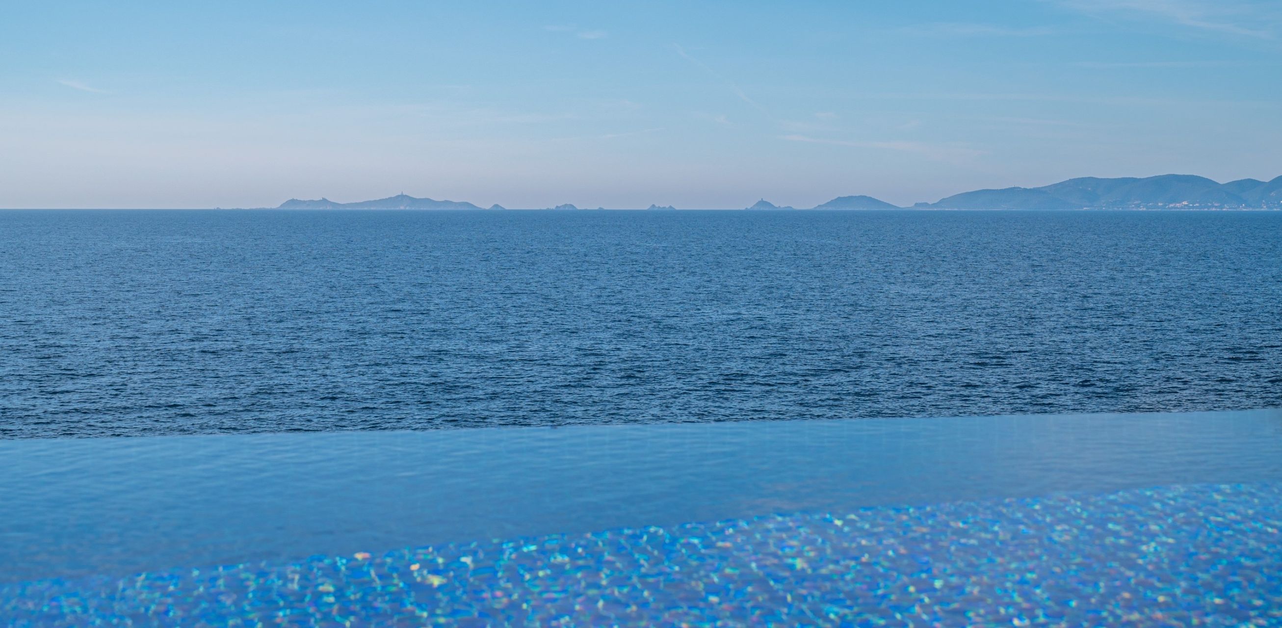 luxury villa 11 Rooms for sale on COTI CHIAVARI (20138)