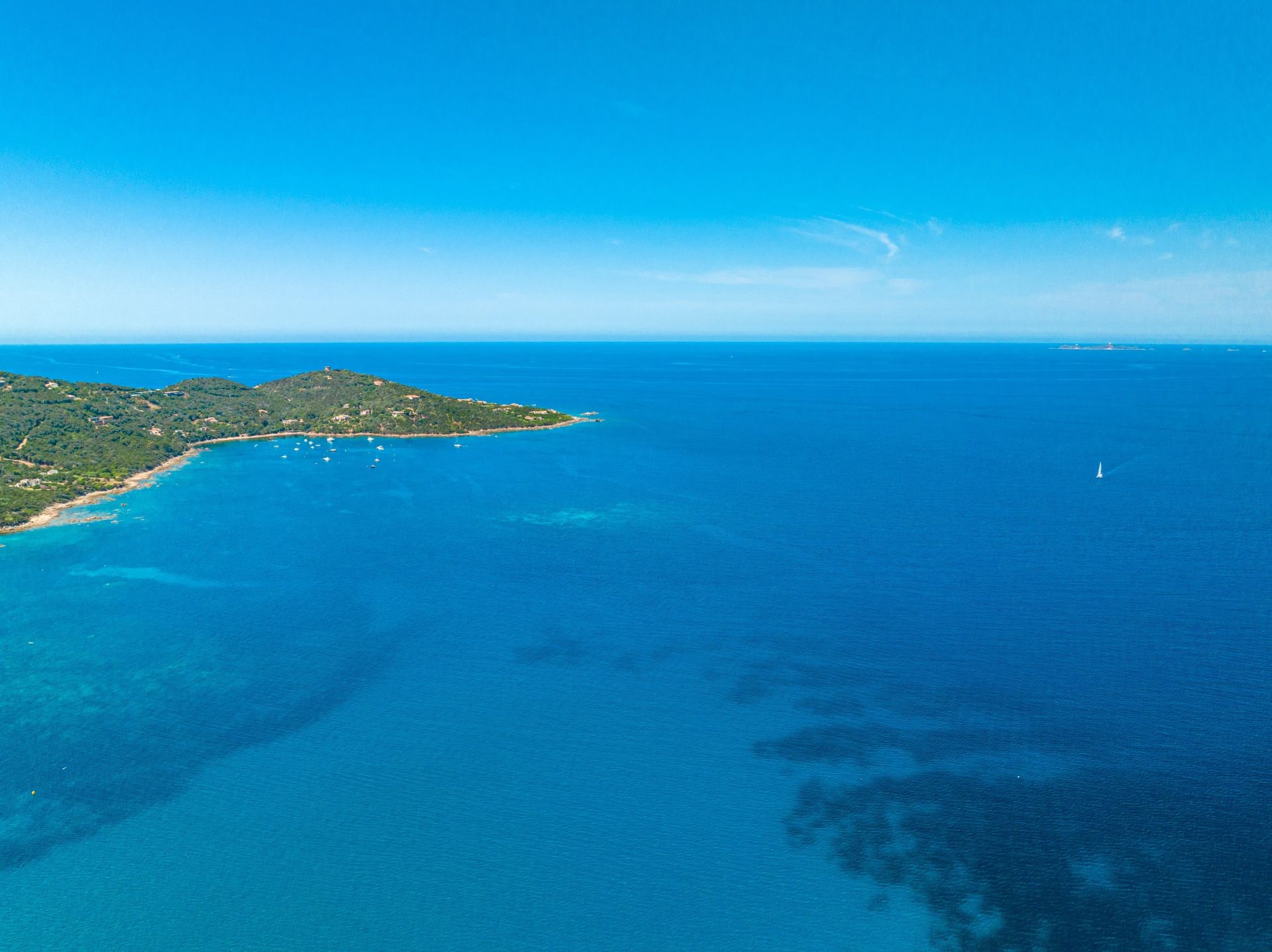 luxury villa 11 Rooms for sale on COTI CHIAVARI (20138)