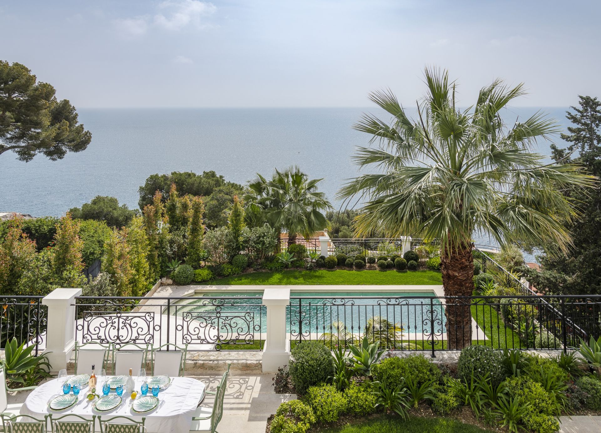 maison de maître 18 Pièces en vente sur CAP D AIL (06320)