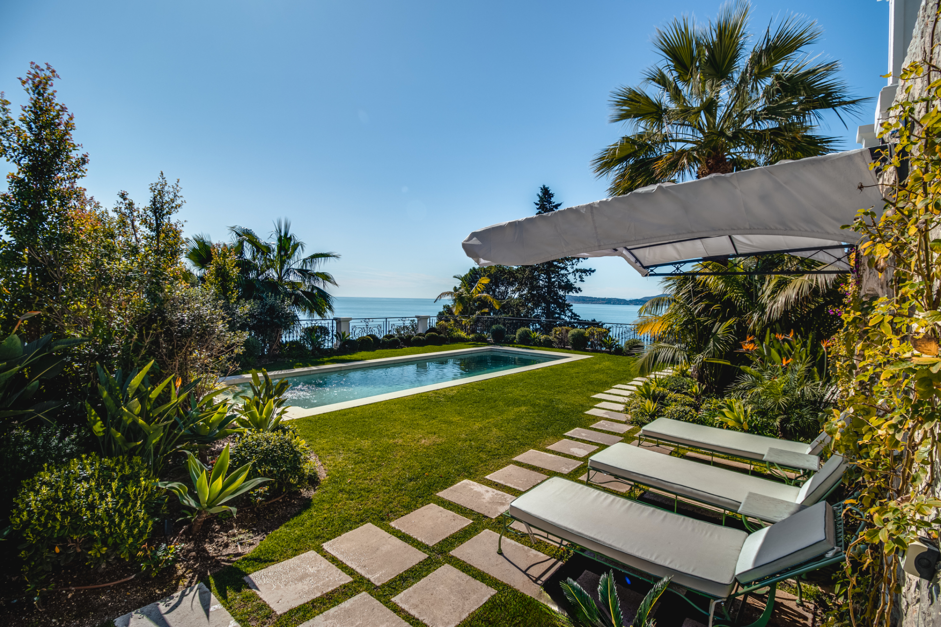 maison de maître 18 Pièces en vente sur CAP D AIL (06320)