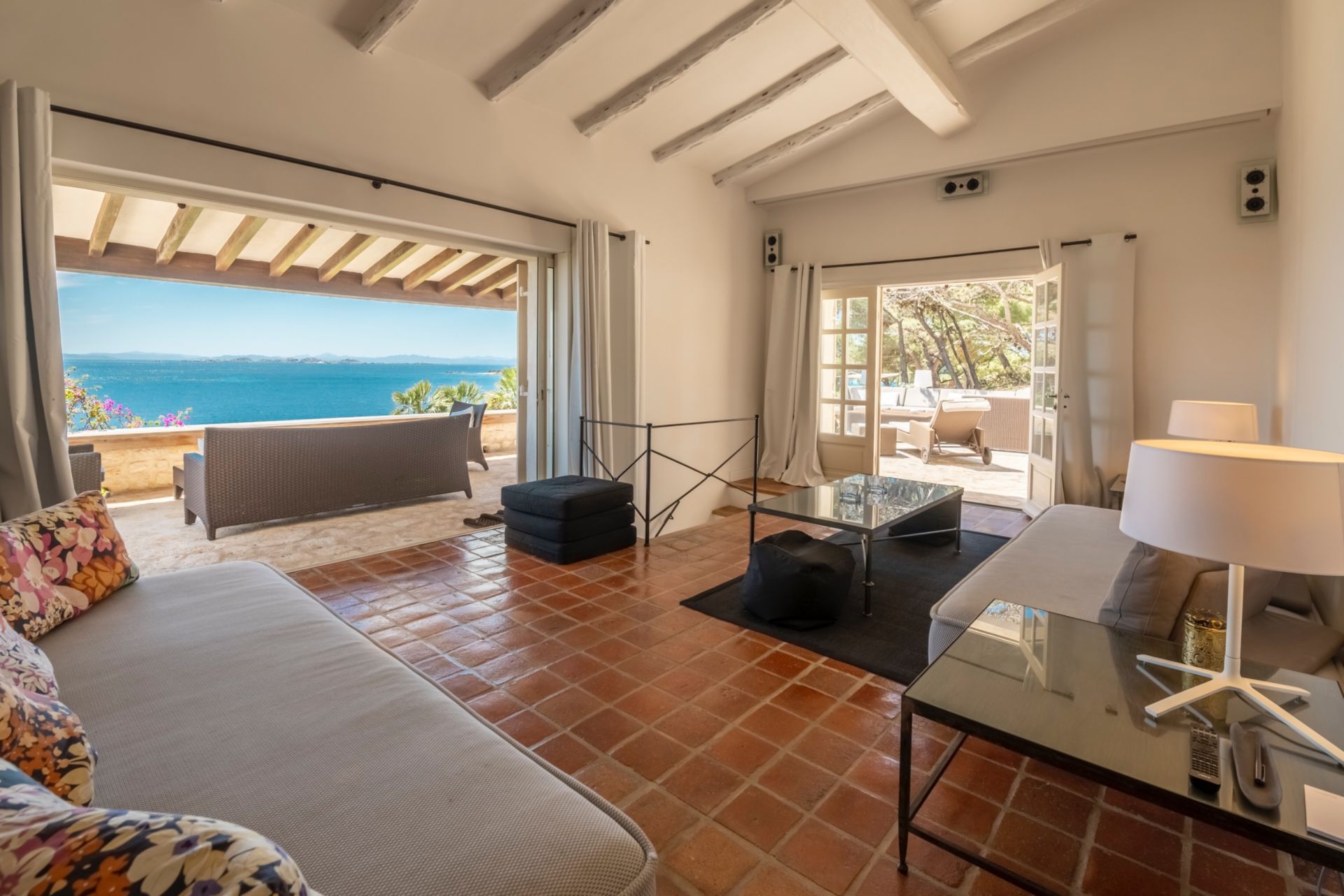 villa de luxe 7 Pièces en location saisonnière sur BONIFACIO (20169)