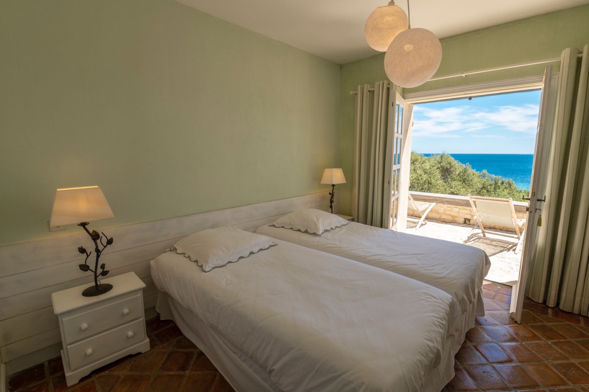 luxury villa 7 Rooms for seasonal rent on BONIFACIO (20169)