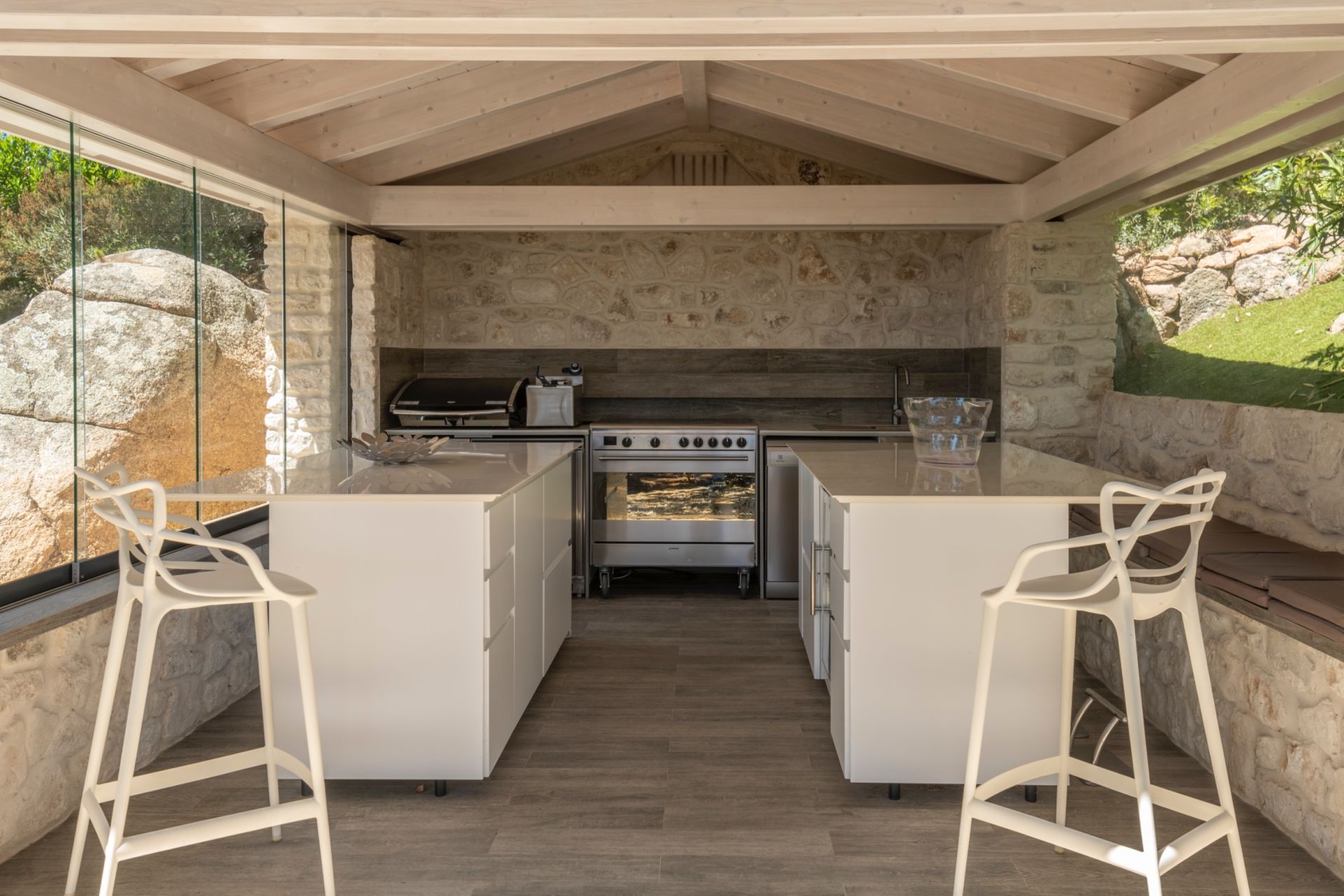 luxury villa 7 Rooms for seasonal rent on BONIFACIO (20169)