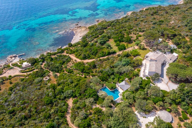 villa de luxe 7 Pièces en location saisonnière sur BONIFACIO (20169)