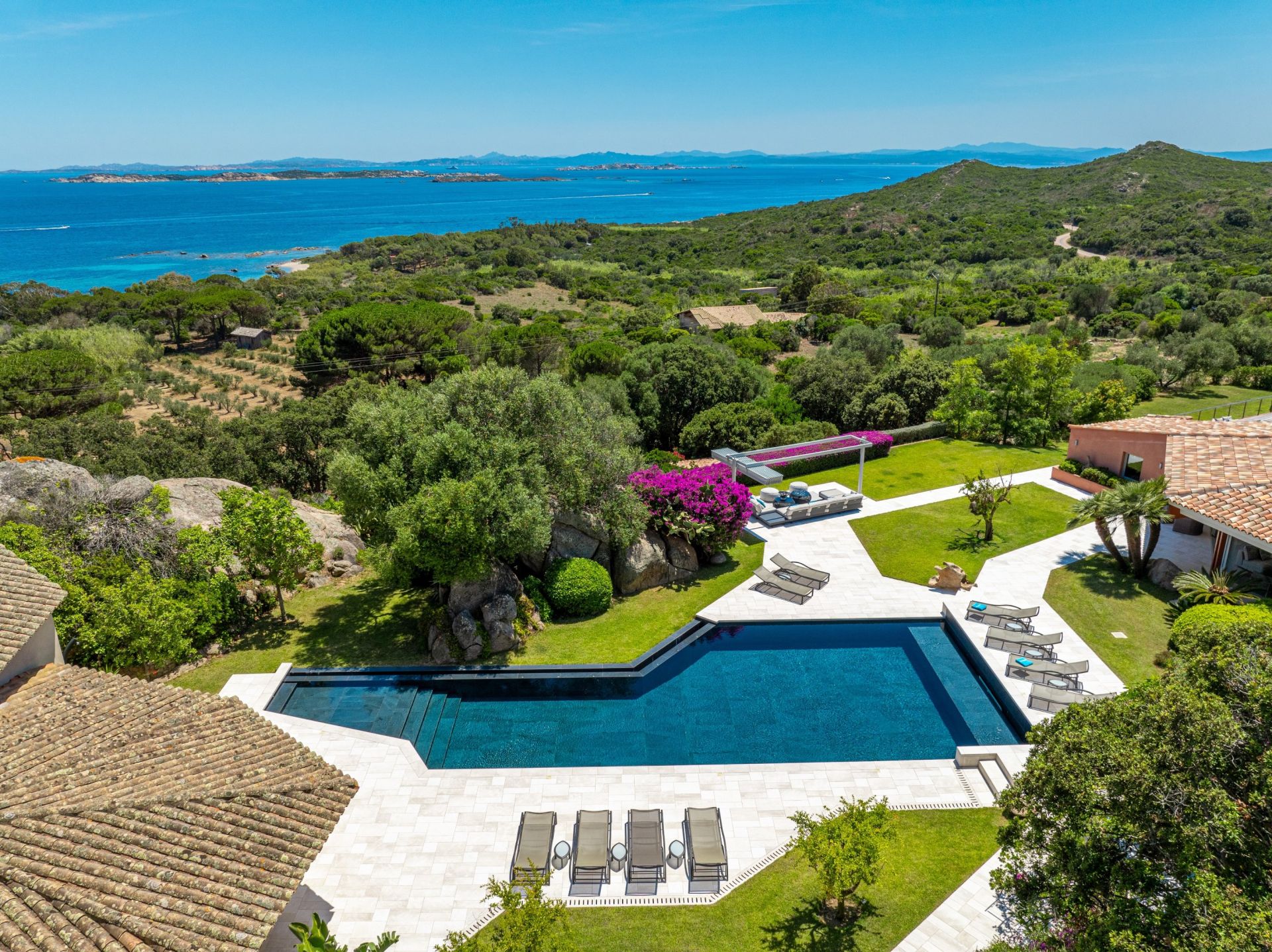 villa de luxe 11 Pièces en location saisonnière sur BONIFACIO (20169)