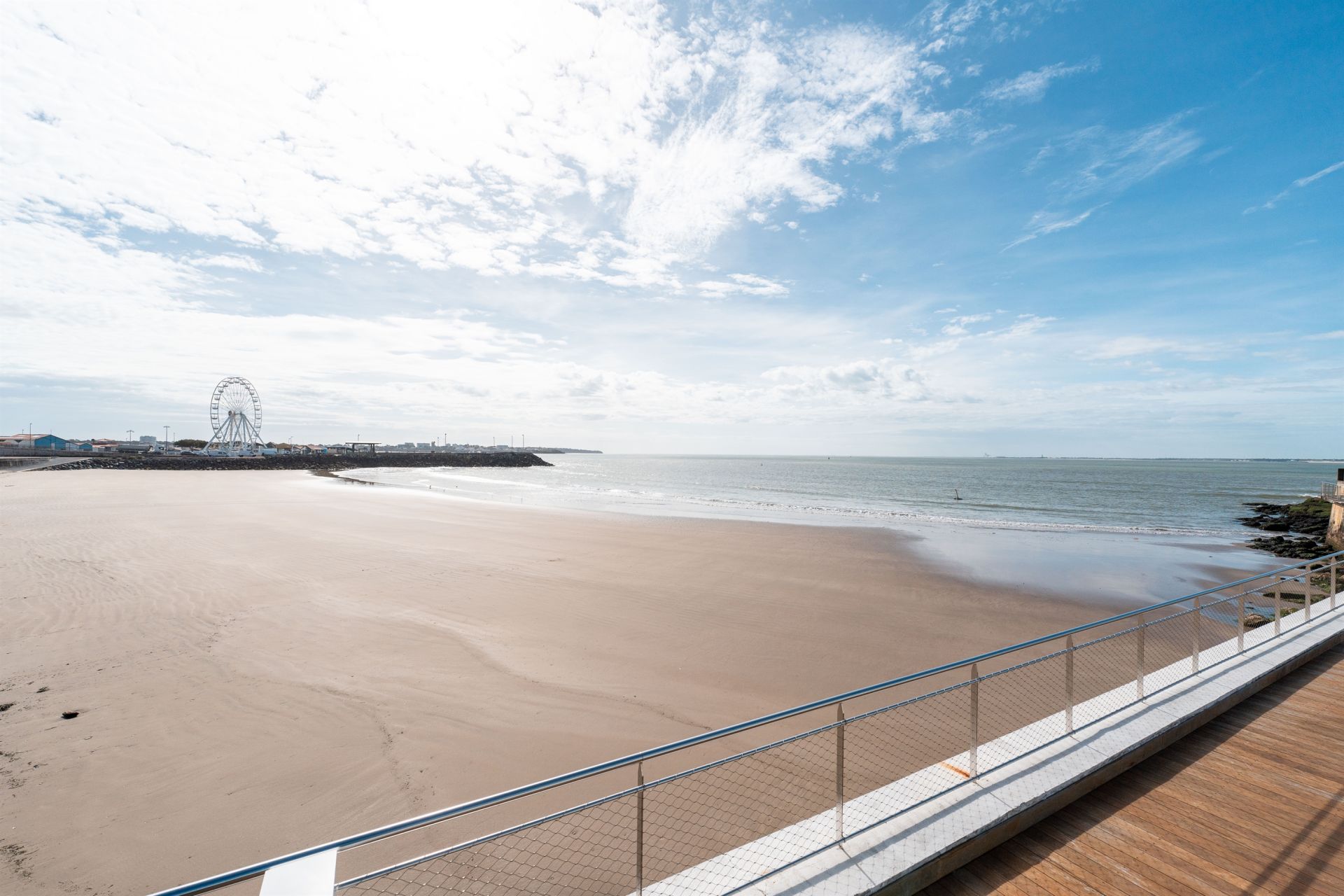 luxury apartment 2 Rooms for sale on ROYAN (17200)