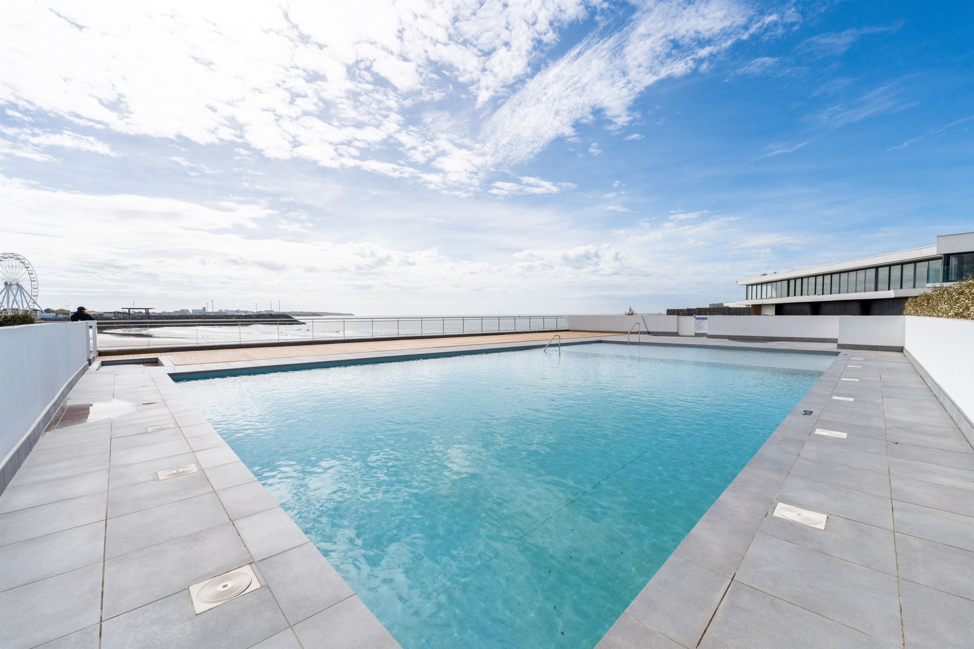 luxury apartment 2 Rooms for sale on ROYAN (17200)