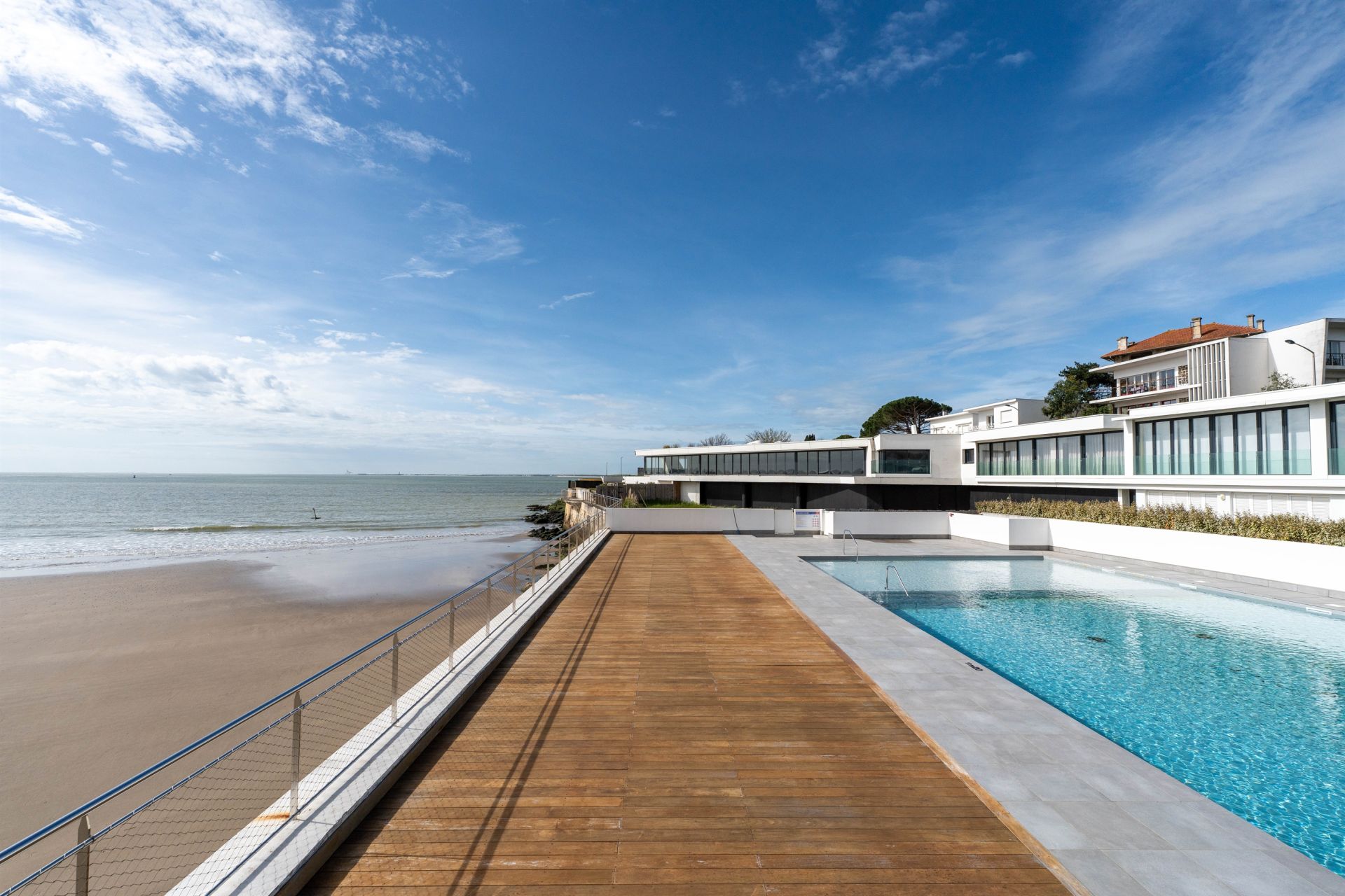 luxury apartment 2 Rooms for sale on ROYAN (17200)