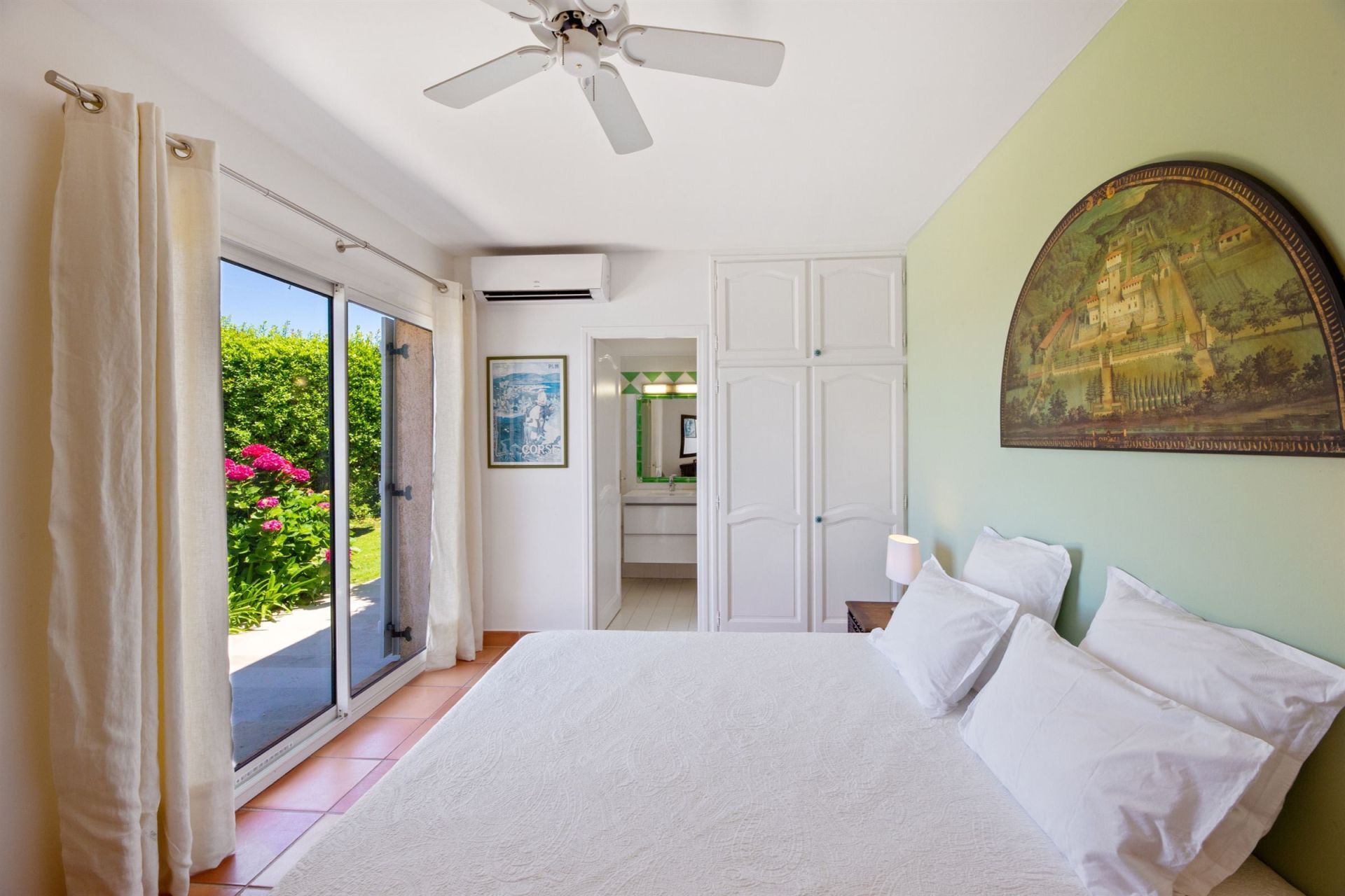 villa de luxe 10 Pièces en location saisonnière sur AJACCIO (20000)
