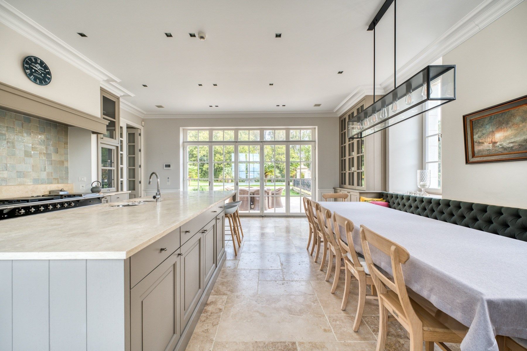 castle 12 Rooms for sale on ROCHEFORT (17300)