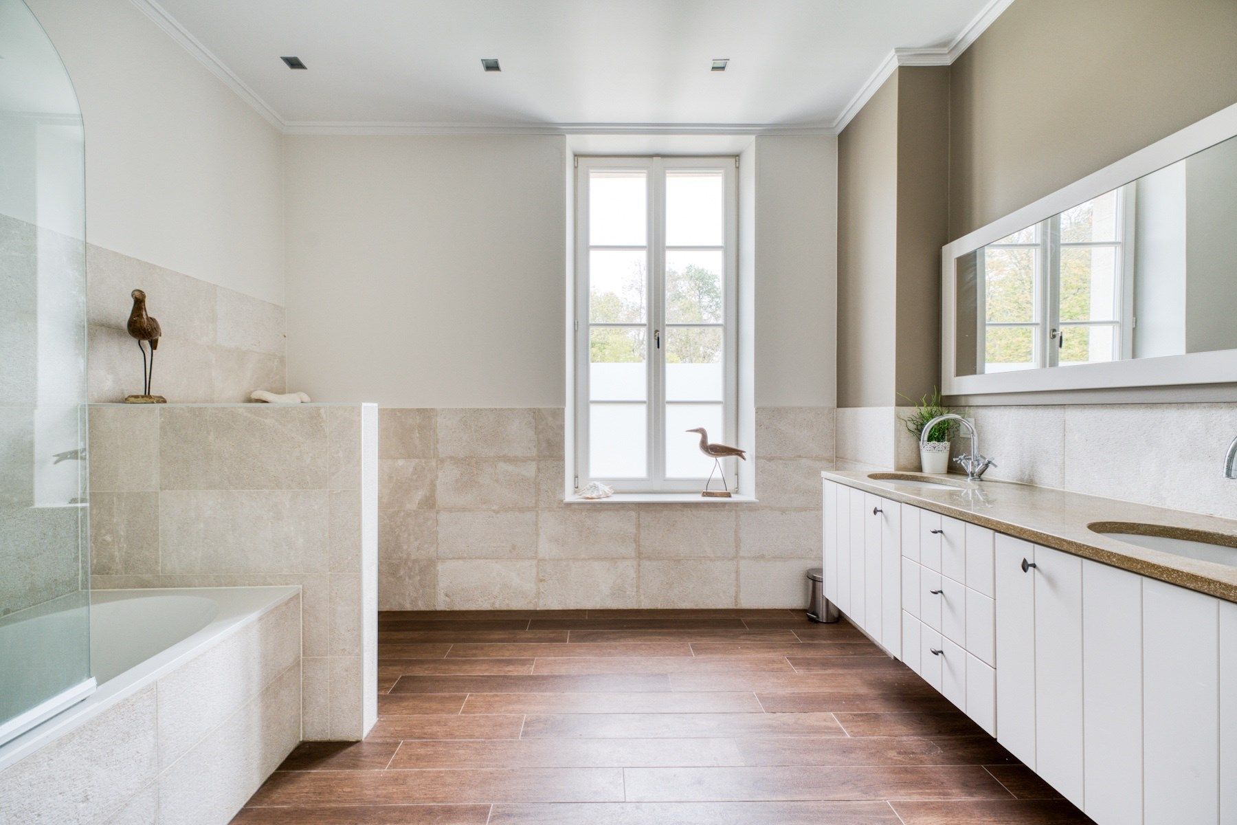 castle 12 Rooms for sale on ROCHEFORT (17300)