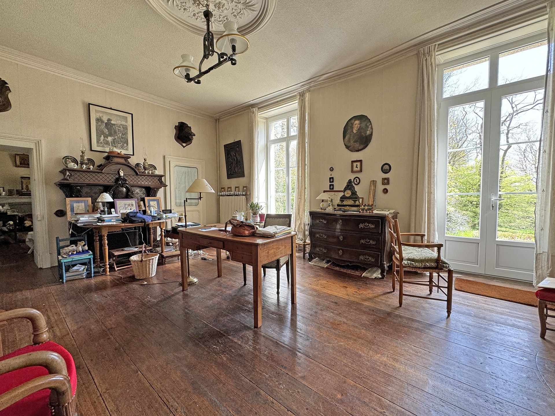 manor house 10 Rooms for sale on PLOUGONVELIN (29217)