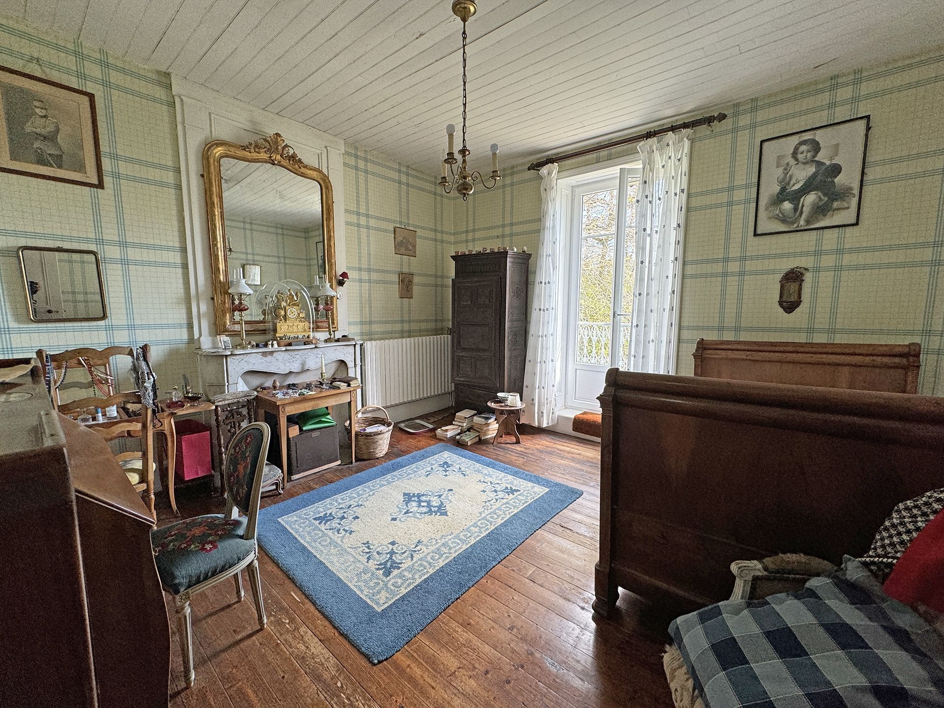 manor house 10 Rooms for sale on PLOUGONVELIN (29217)