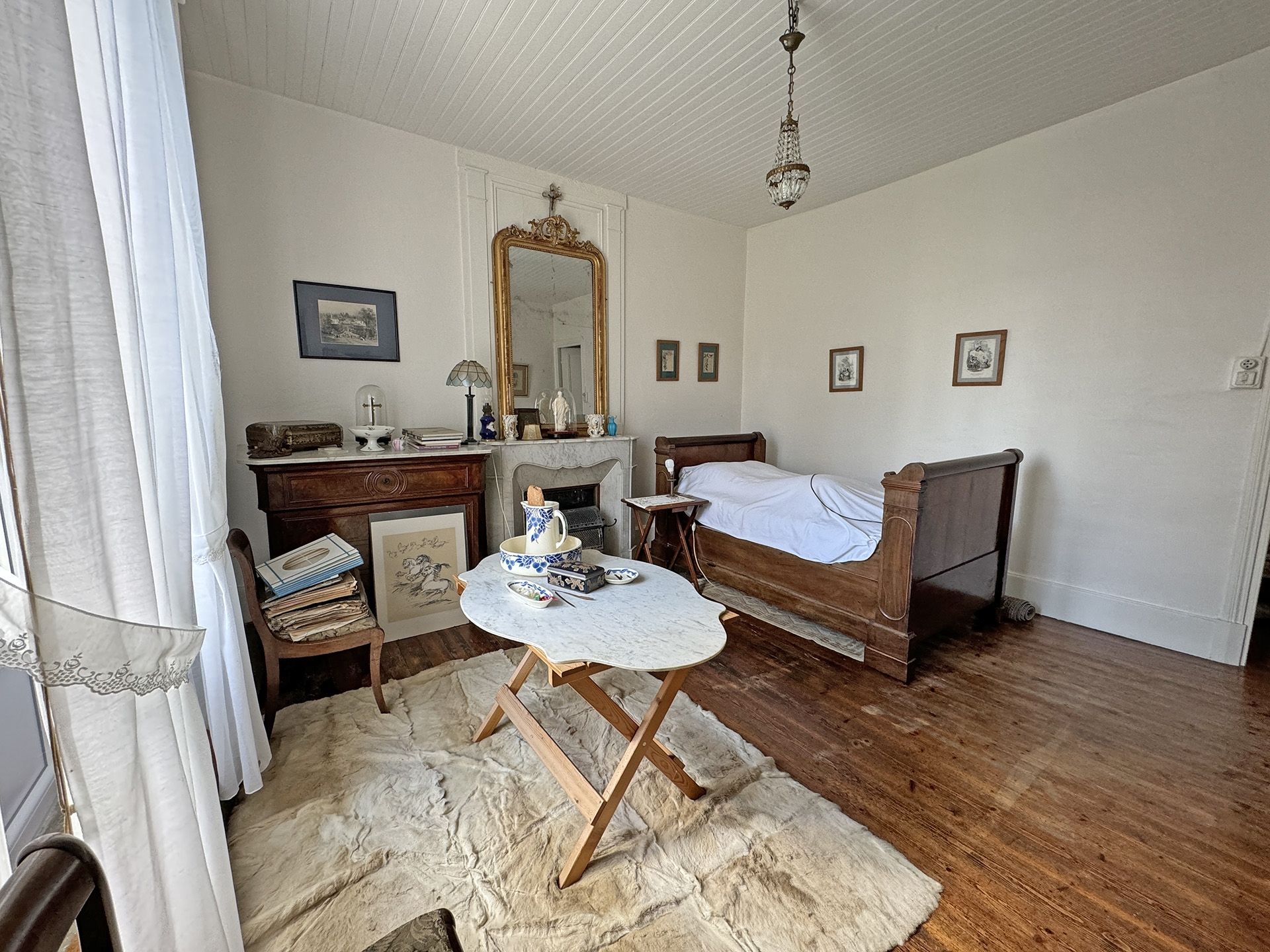 manor house 10 Rooms for sale on PLOUGONVELIN (29217)