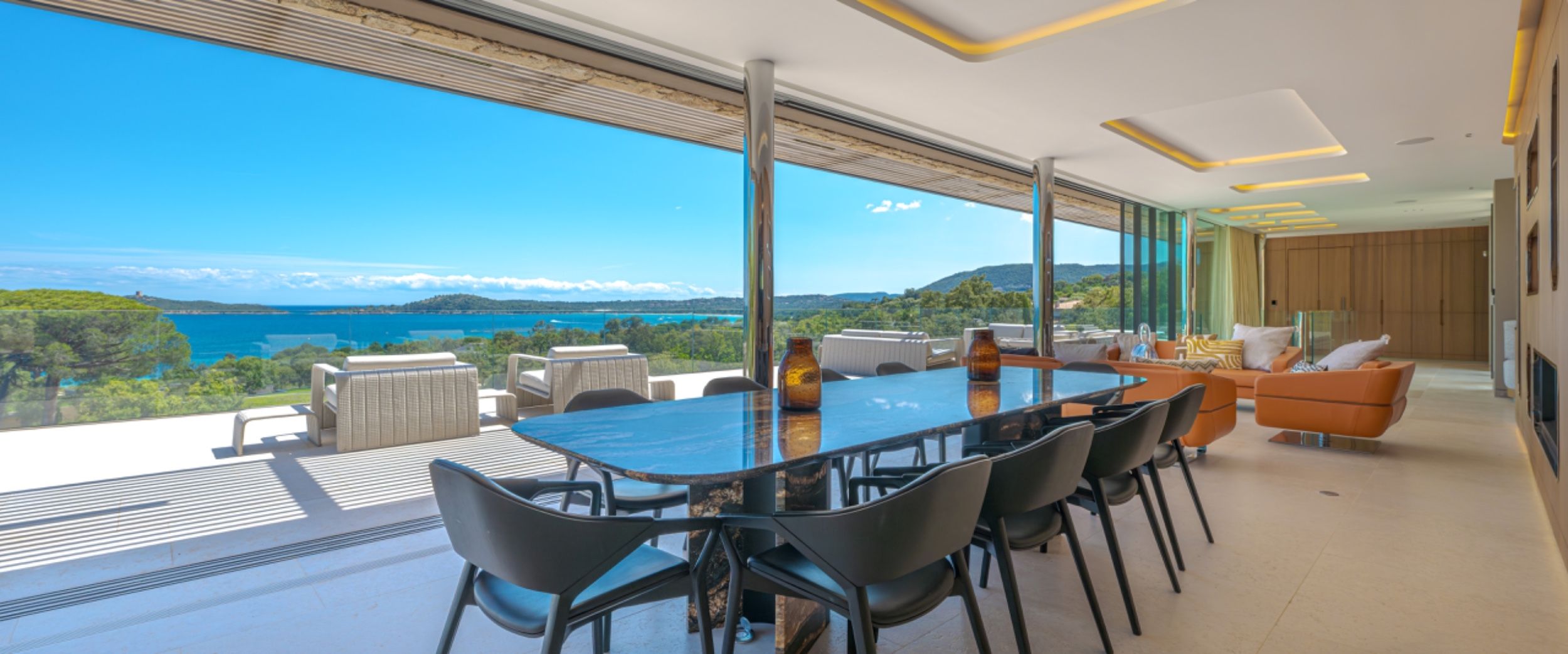villa de luxe 8 Pièces en location saisonnière sur STE LUCIE DE PORTO VECCHIO (20144)