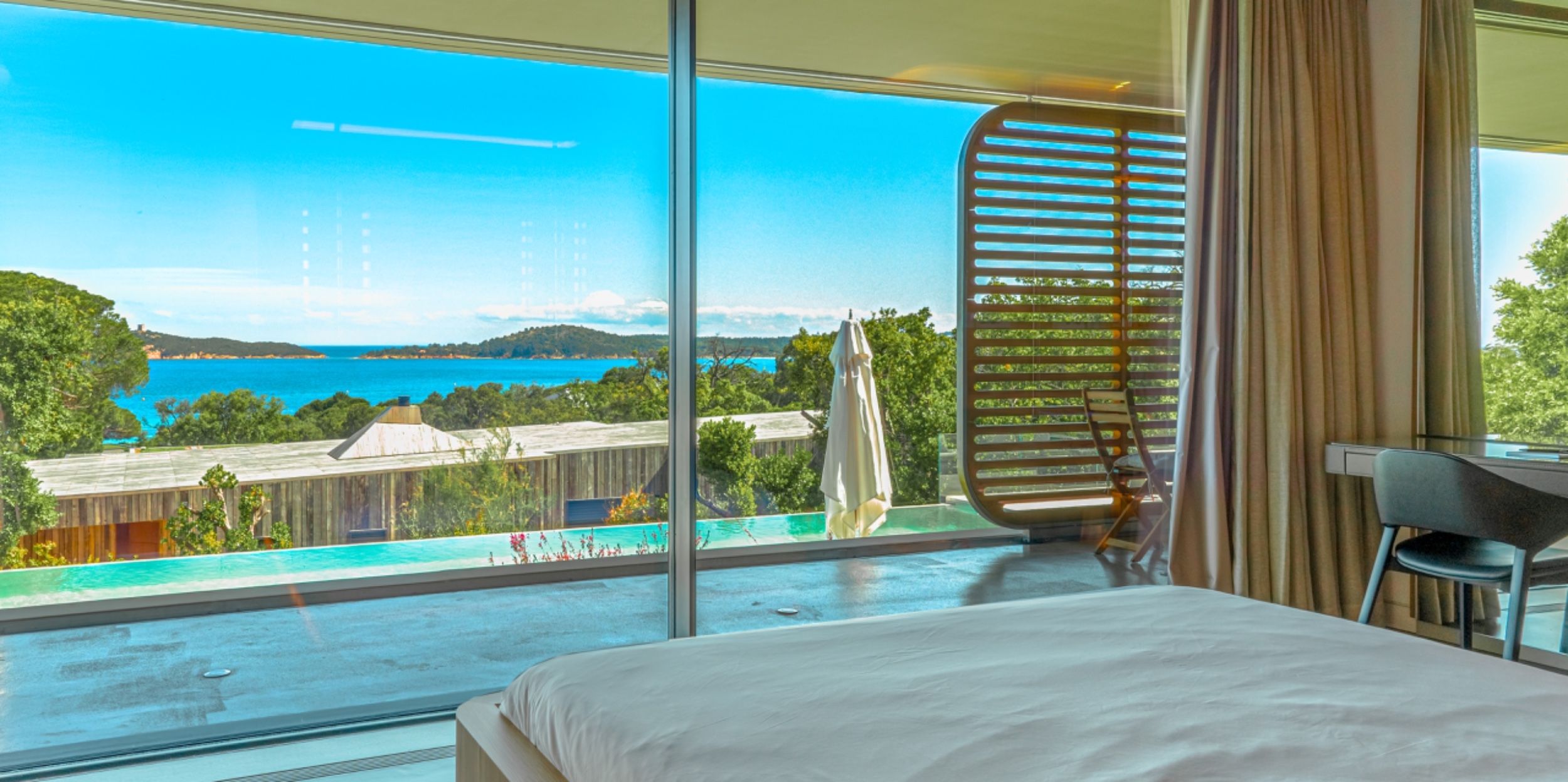 villa de luxe 8 Pièces en location saisonnière sur STE LUCIE DE PORTO VECCHIO (20144)