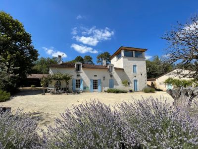 Sale Luxury house Saint-Astier 23 Rooms 650 m²