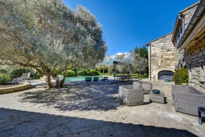 Sale Luxury house Arles 9 Rooms 443 m²