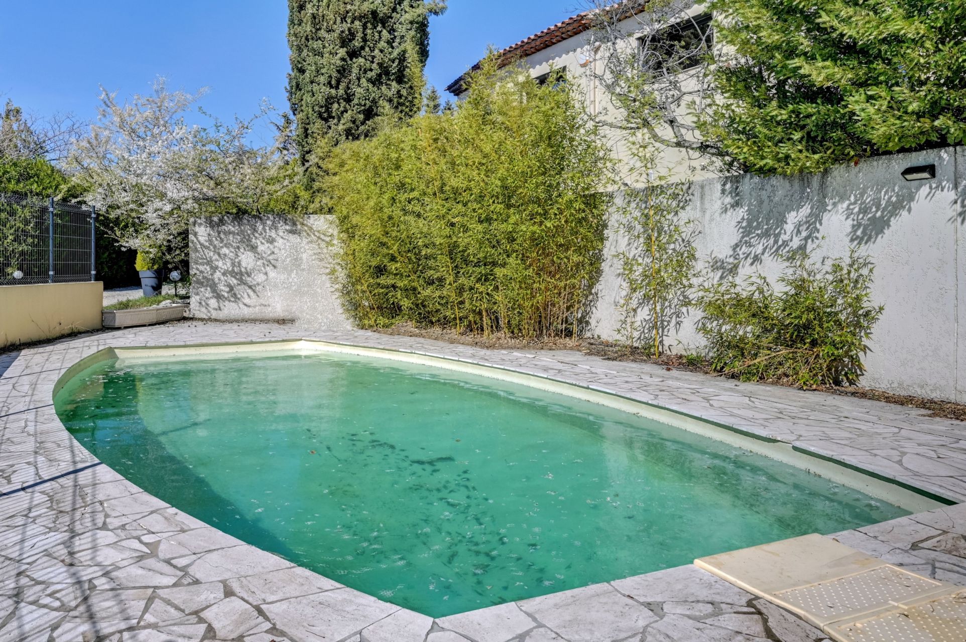 maison de luxe 6 Pièces en vente sur EGUILLES (13510)