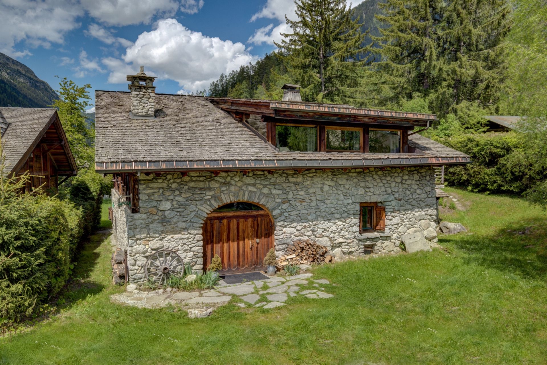 luxury farmhouse 9 Rooms for sale on CHAMONIX MONT BLANC (74400)