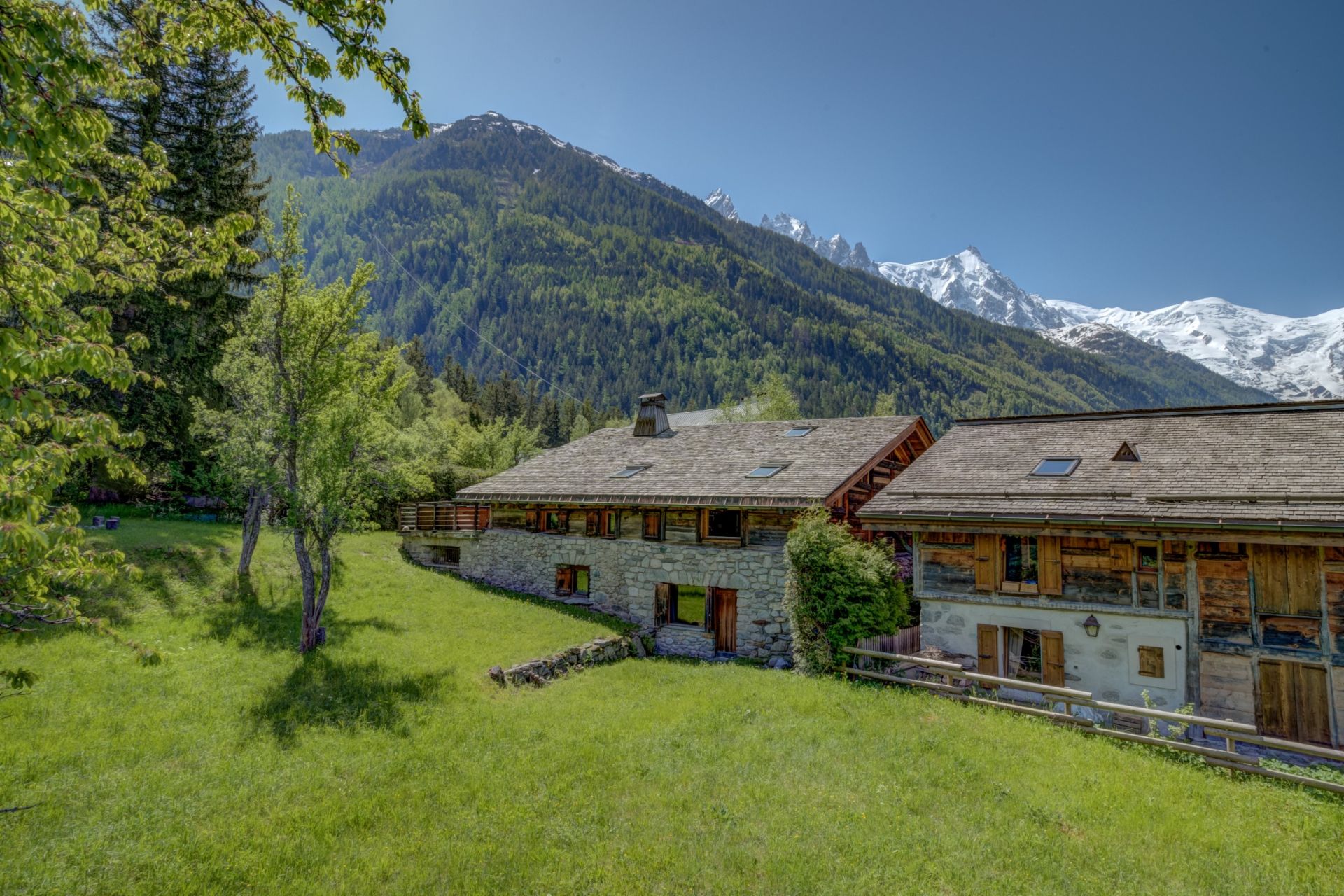 luxury farmhouse 9 Rooms for sale on CHAMONIX MONT BLANC (74400)