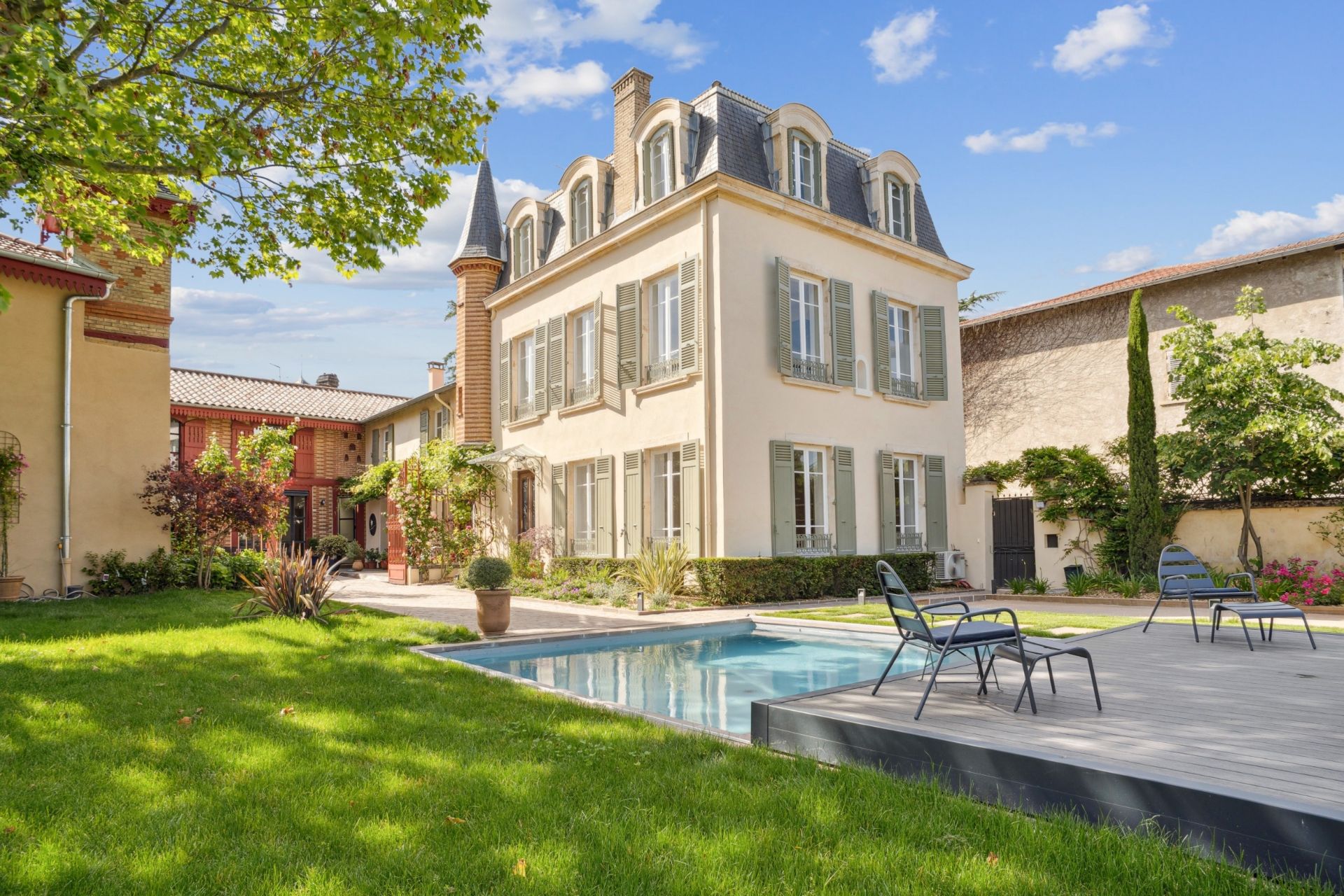maison de luxe 13 Pièces en vente sur CHARBONNIERES LES BAINS (69260)