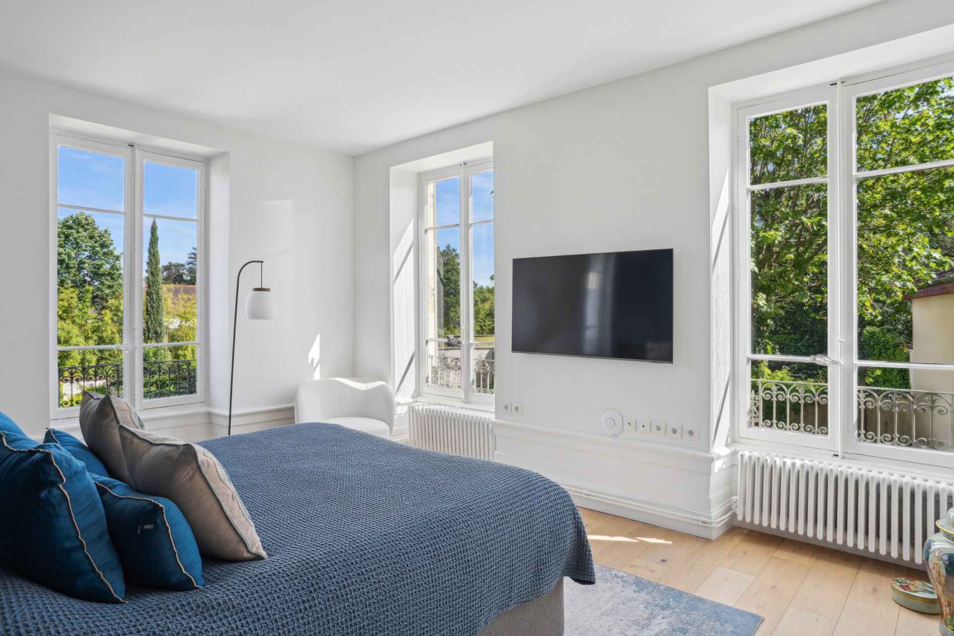 maison de luxe 13 Pièces en vente sur CHARBONNIERES LES BAINS (69260)