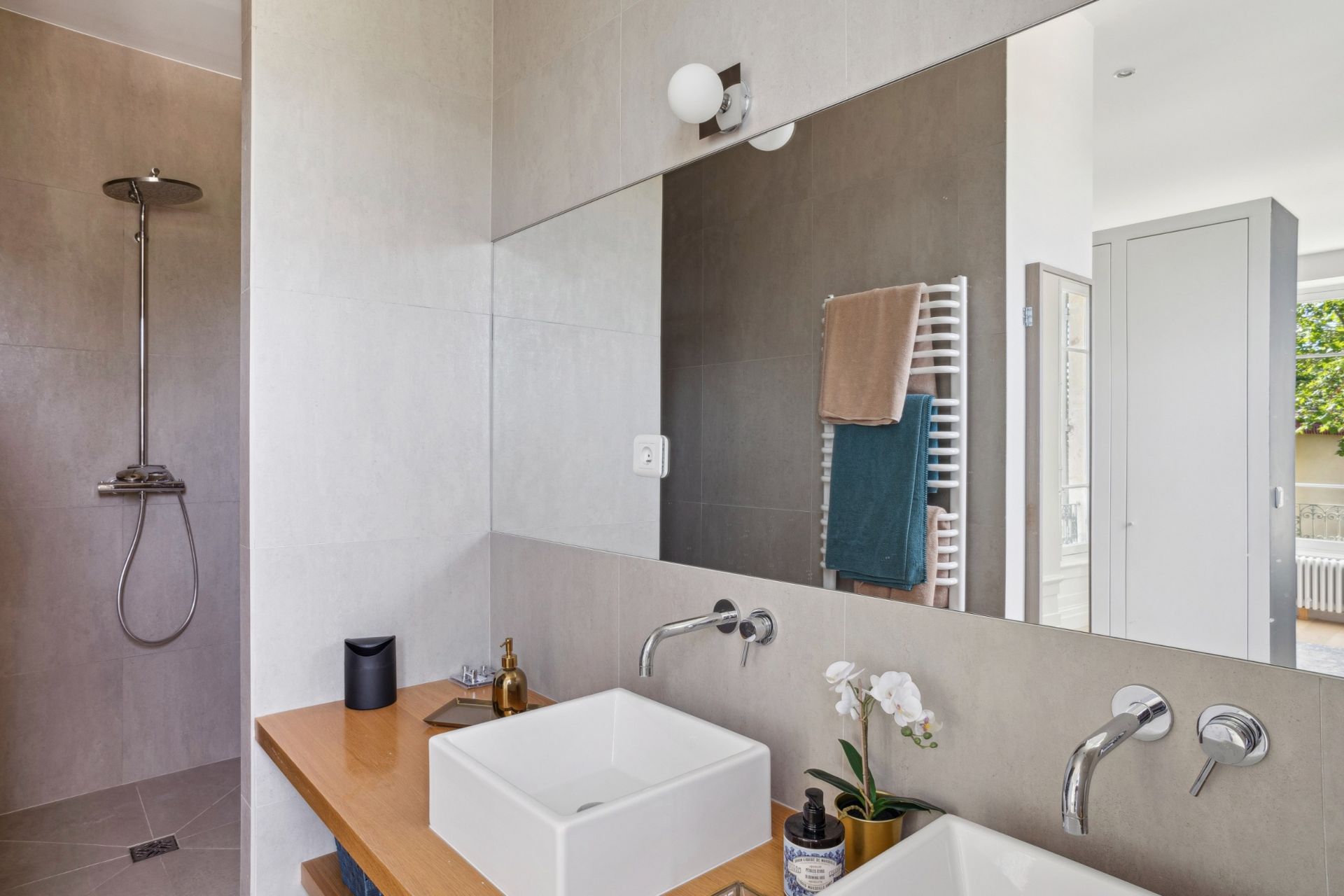 maison de luxe 13 Pièces en vente sur CHARBONNIERES LES BAINS (69260)