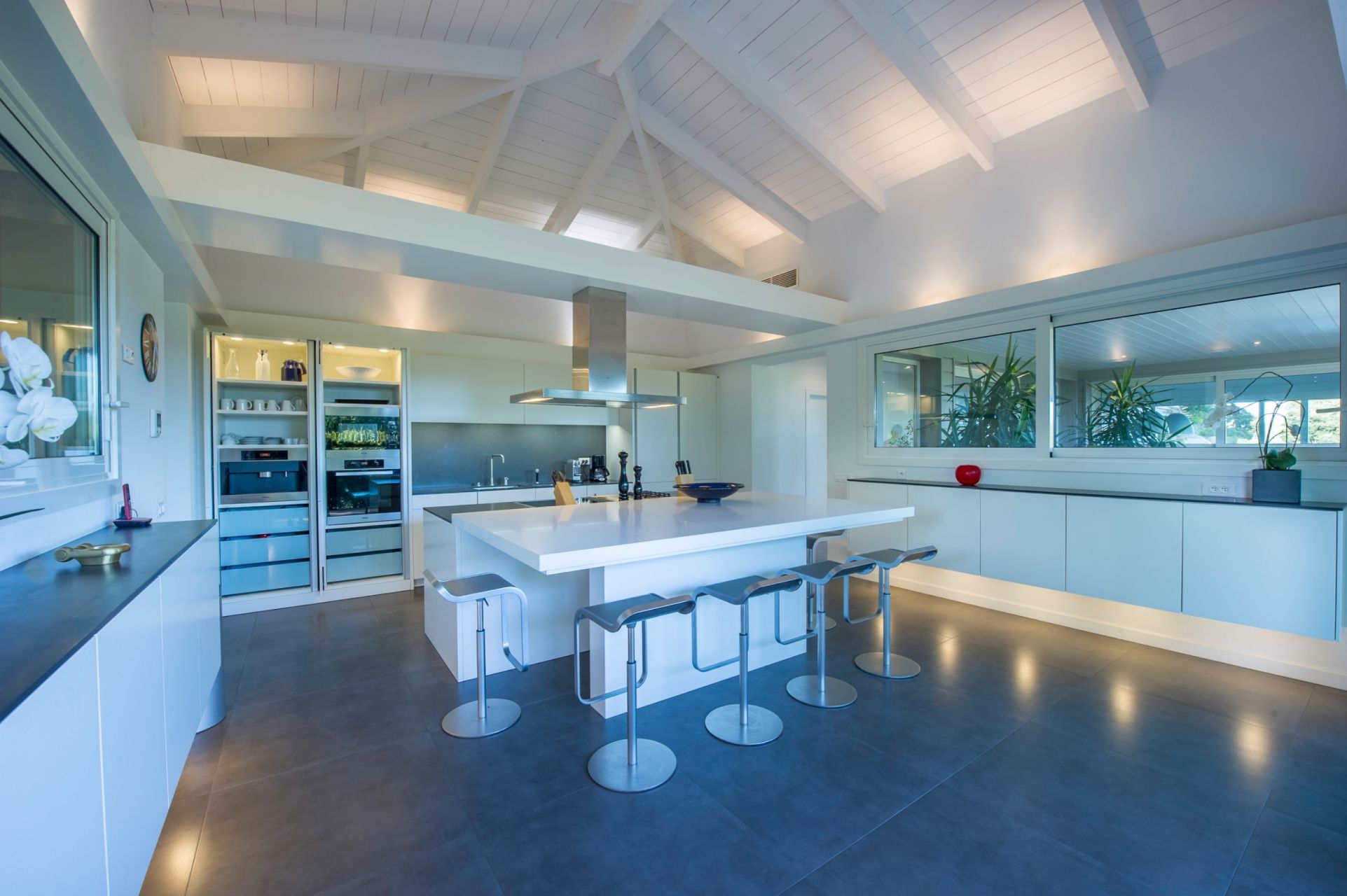 villa de luxe 10 Pièces en location saisonnière sur BONIFACIO (20169)