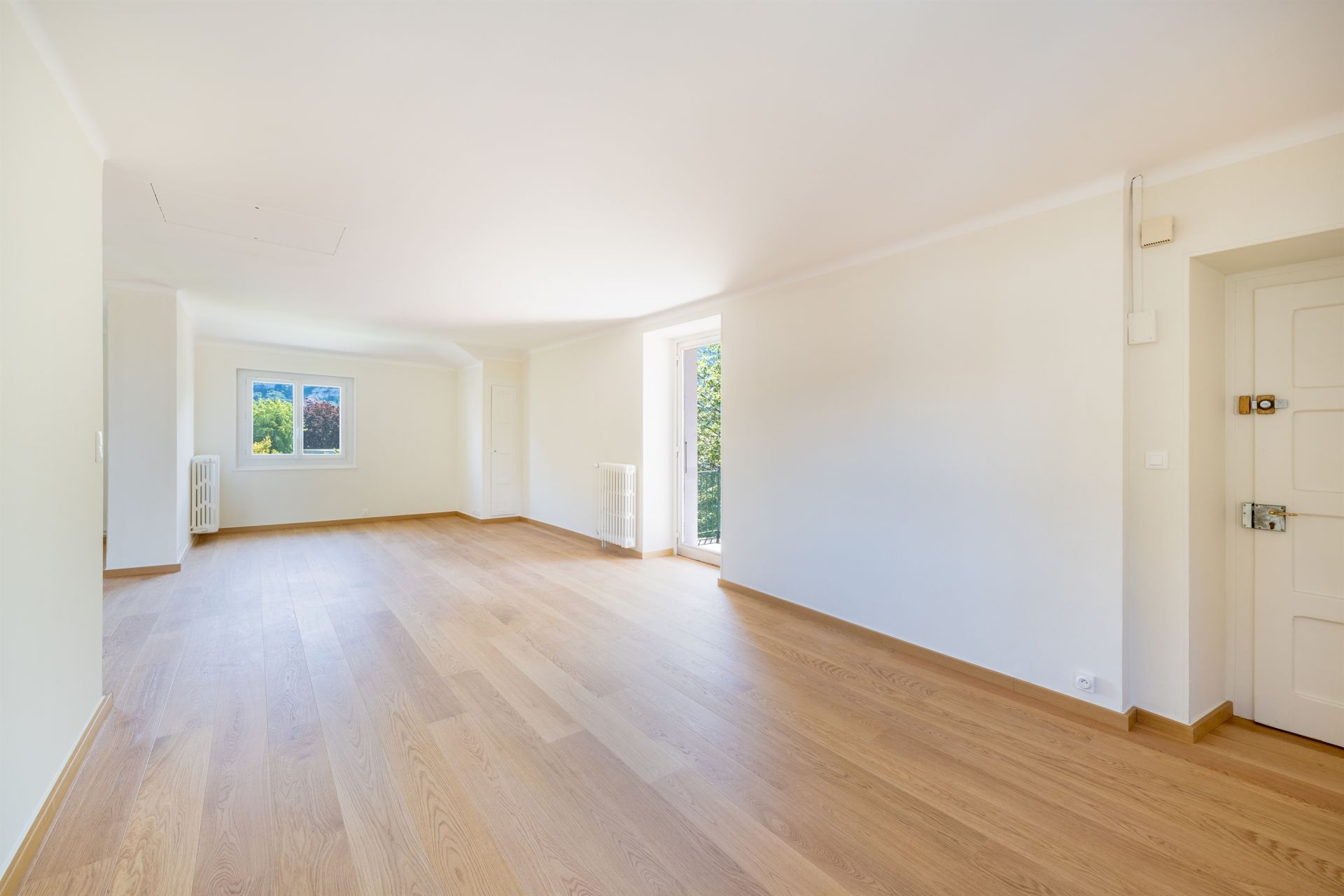 luxury apartment 5 Rooms for sale on GAILLARD (74240)