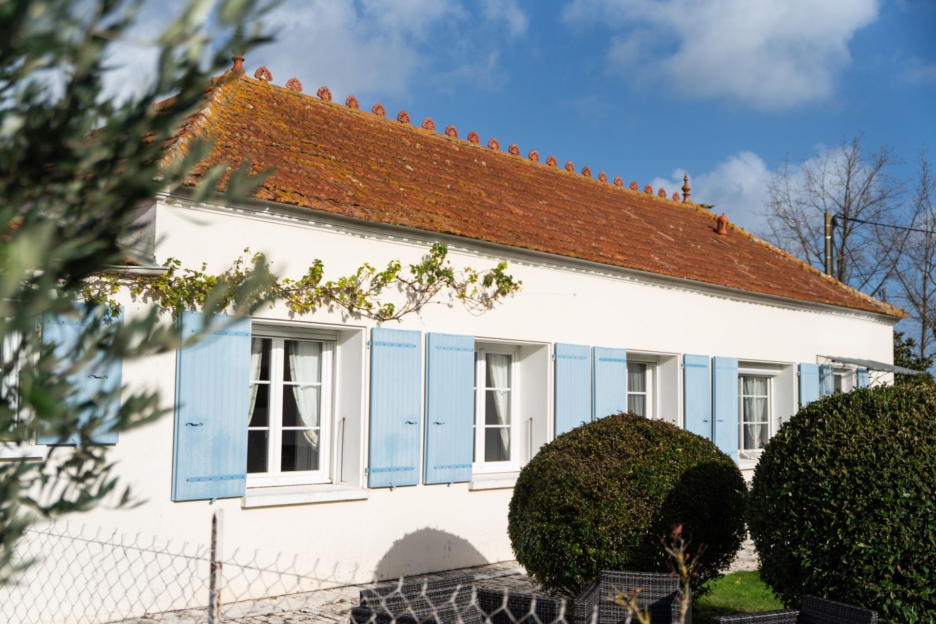 luxury house 9 Rooms for sale on ST PIERRE D OLERON (17310)